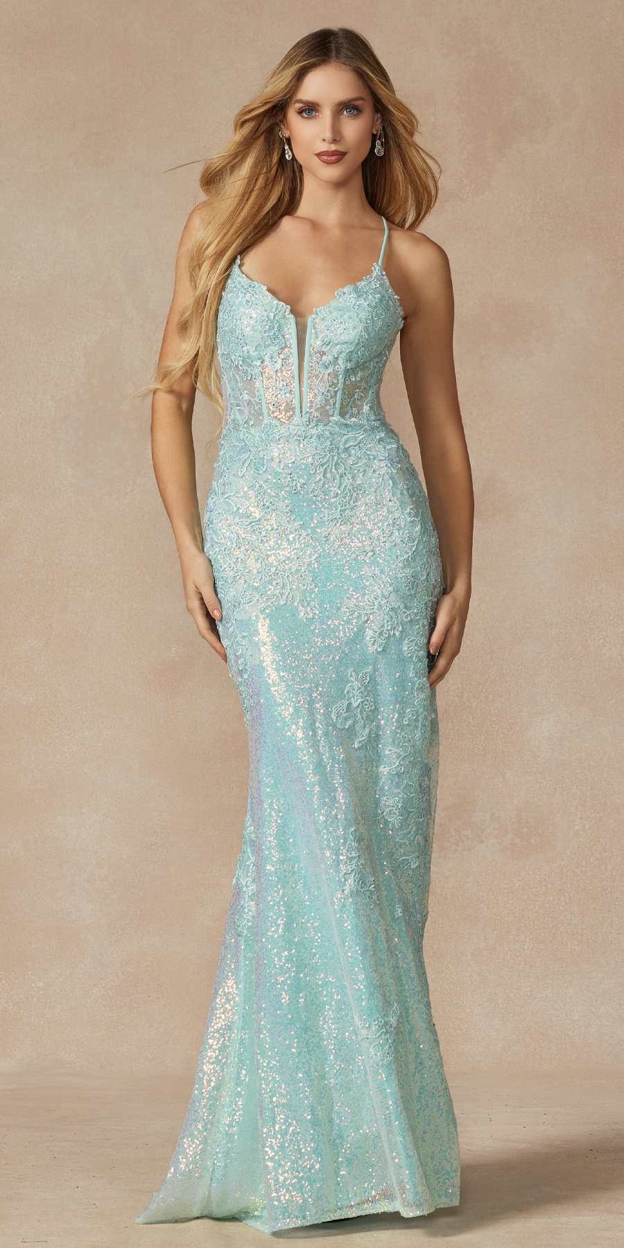 Vestido de gala Juliet 2405 con bordados de lentejuelas, encaje y abertura alta