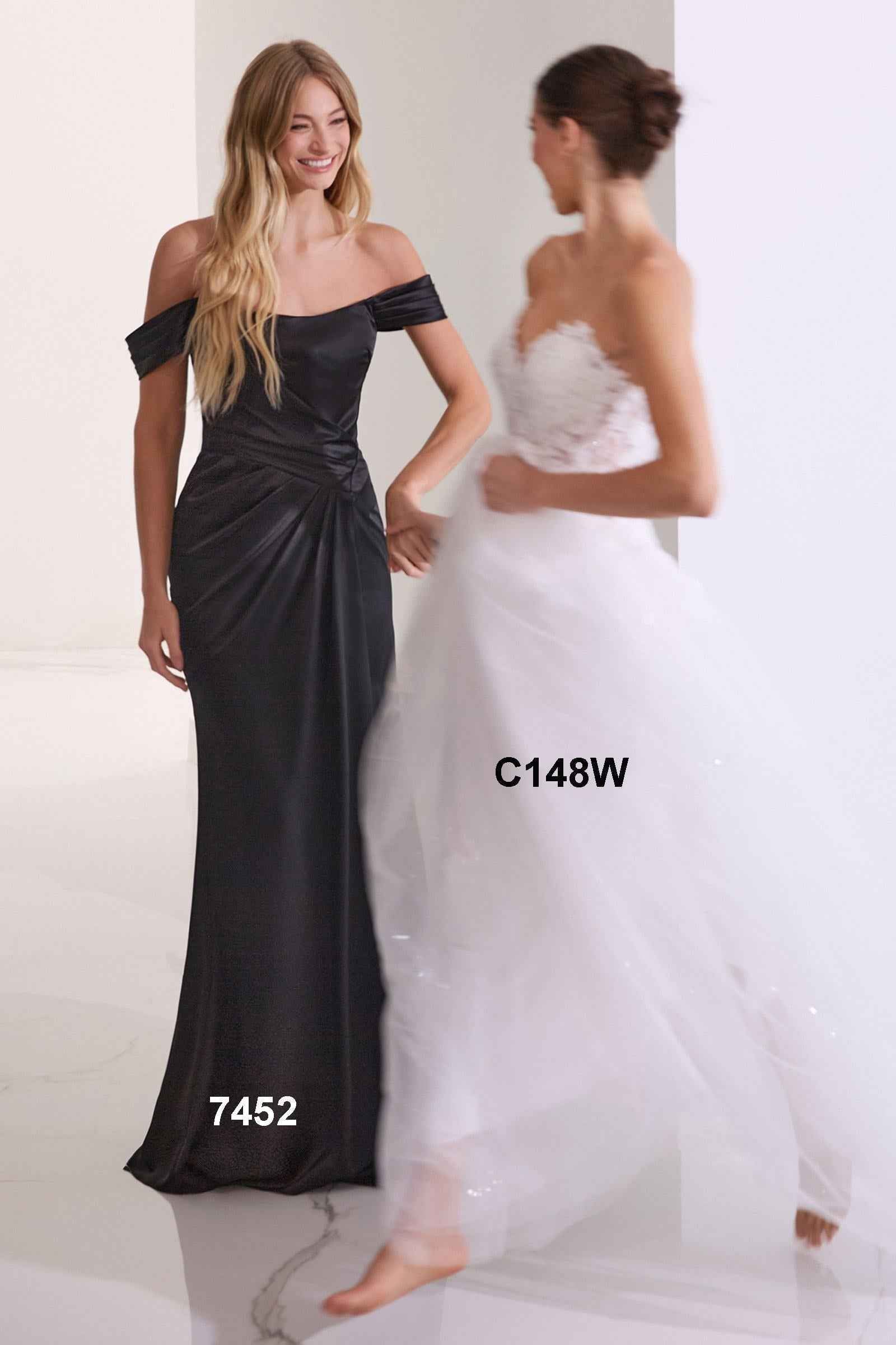 Vestido Ladivine 7452 de satén con corsé con cordones y hombros descubiertos