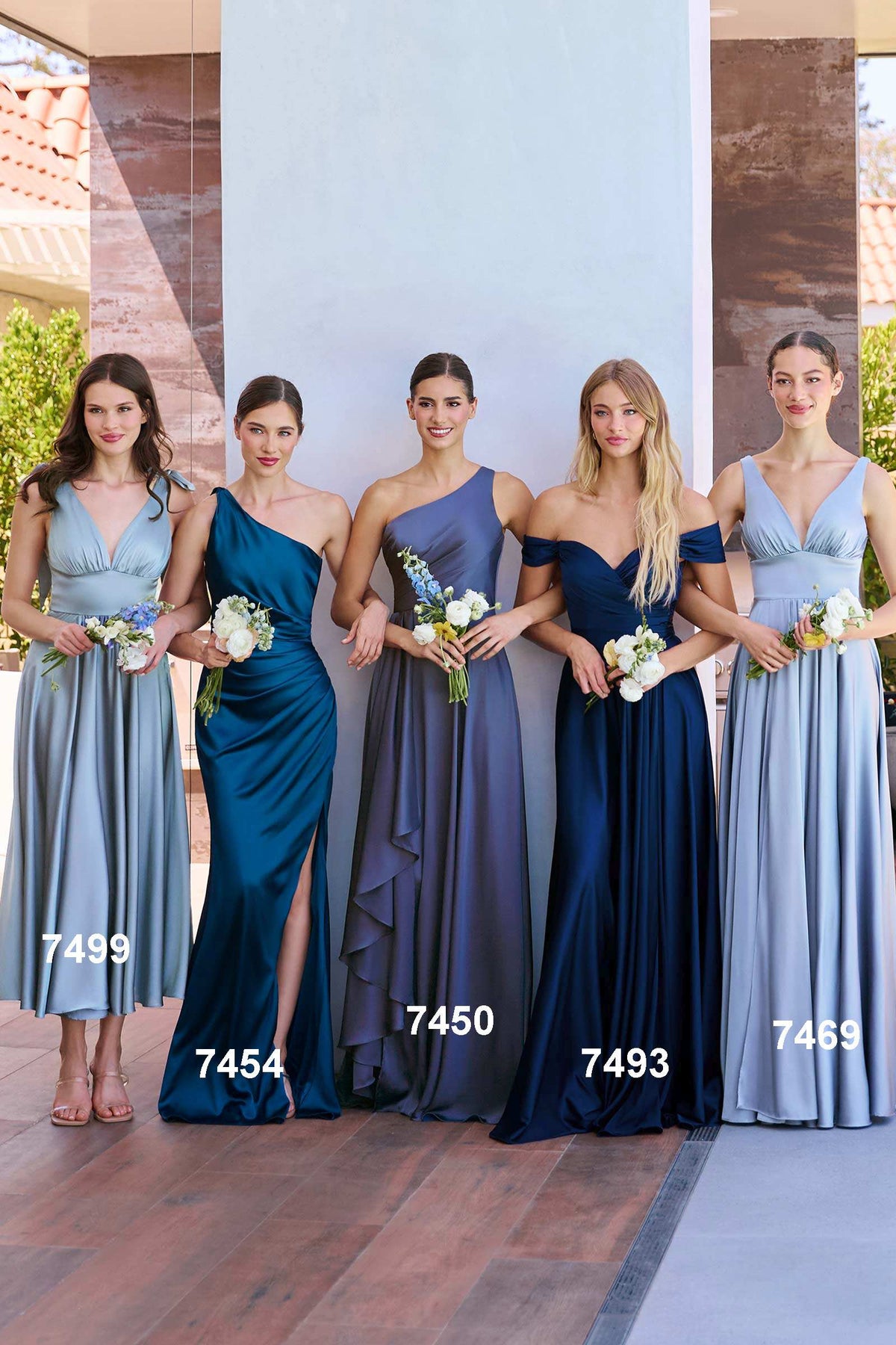 Cinderella Divine 7493C Vestido largo de satén talla grande de corte A con hombros descubiertos