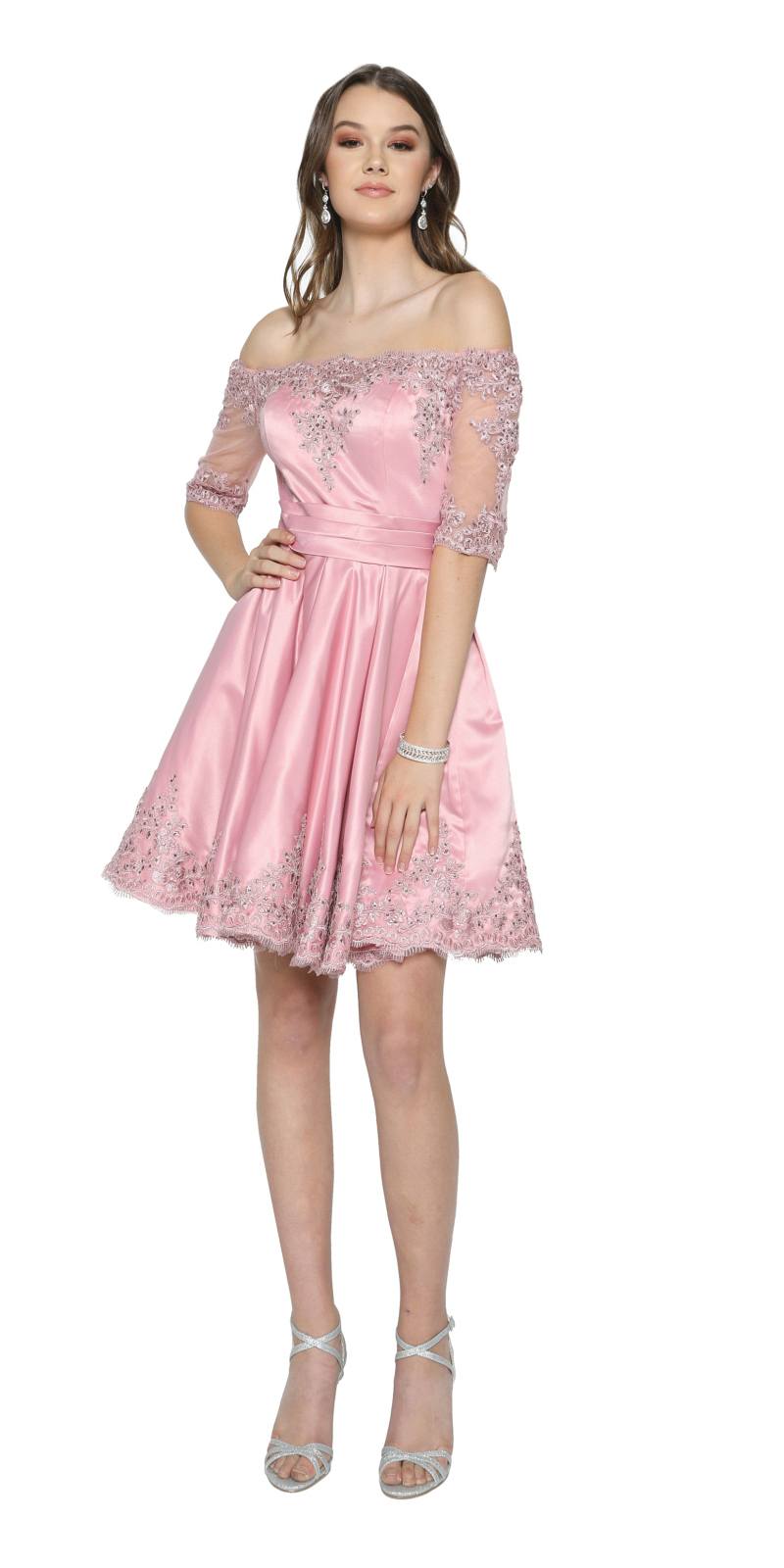 Vestido corto Juliet 804 con hombros descubiertos y apliques