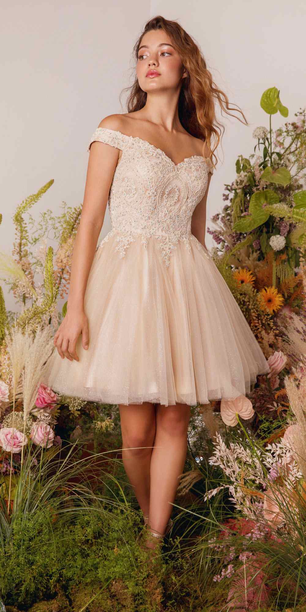 OFERTA ESPECIAL - Vestido corto de malla brillante con hombros descubiertos, línea A - Eureka 9833 (Talla M)