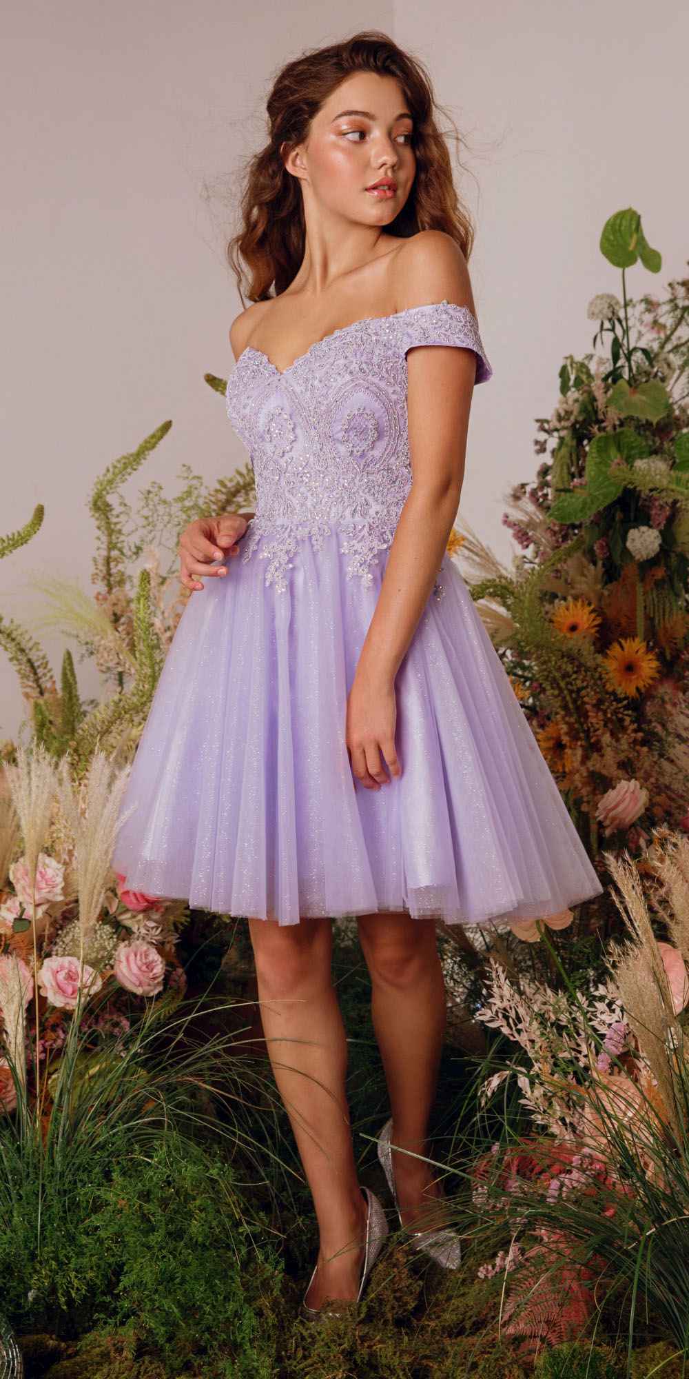 OFERTA ESPECIAL - Vestido corto de malla brillante con hombros descubiertos, línea A - Eureka 9833 (Talla M)