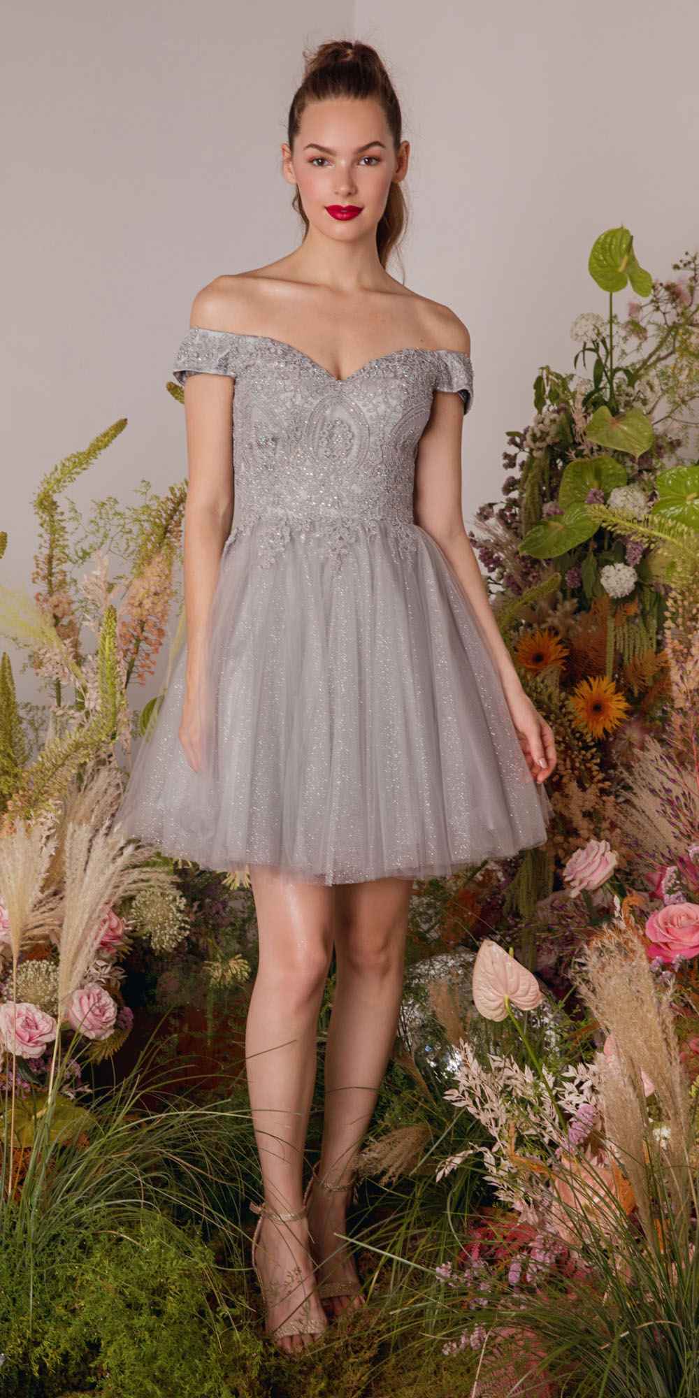 OFERTA ESPECIAL - Vestido corto de malla brillante con hombros descubiertos, línea A - Eureka 9833 (Talla M)