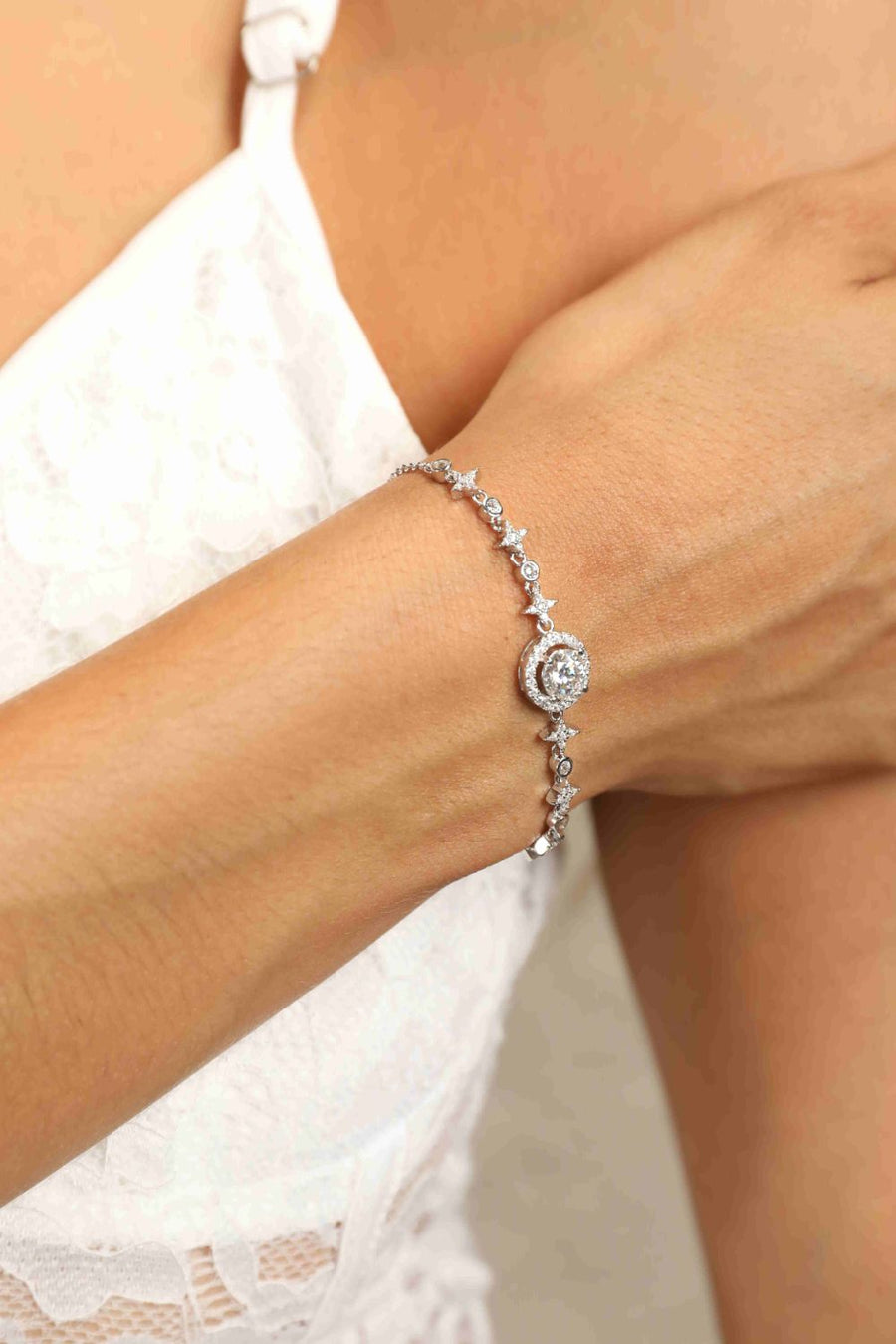 Moissanite Bracelet – Shine That Shows the Way, Elegant and Timeless Design