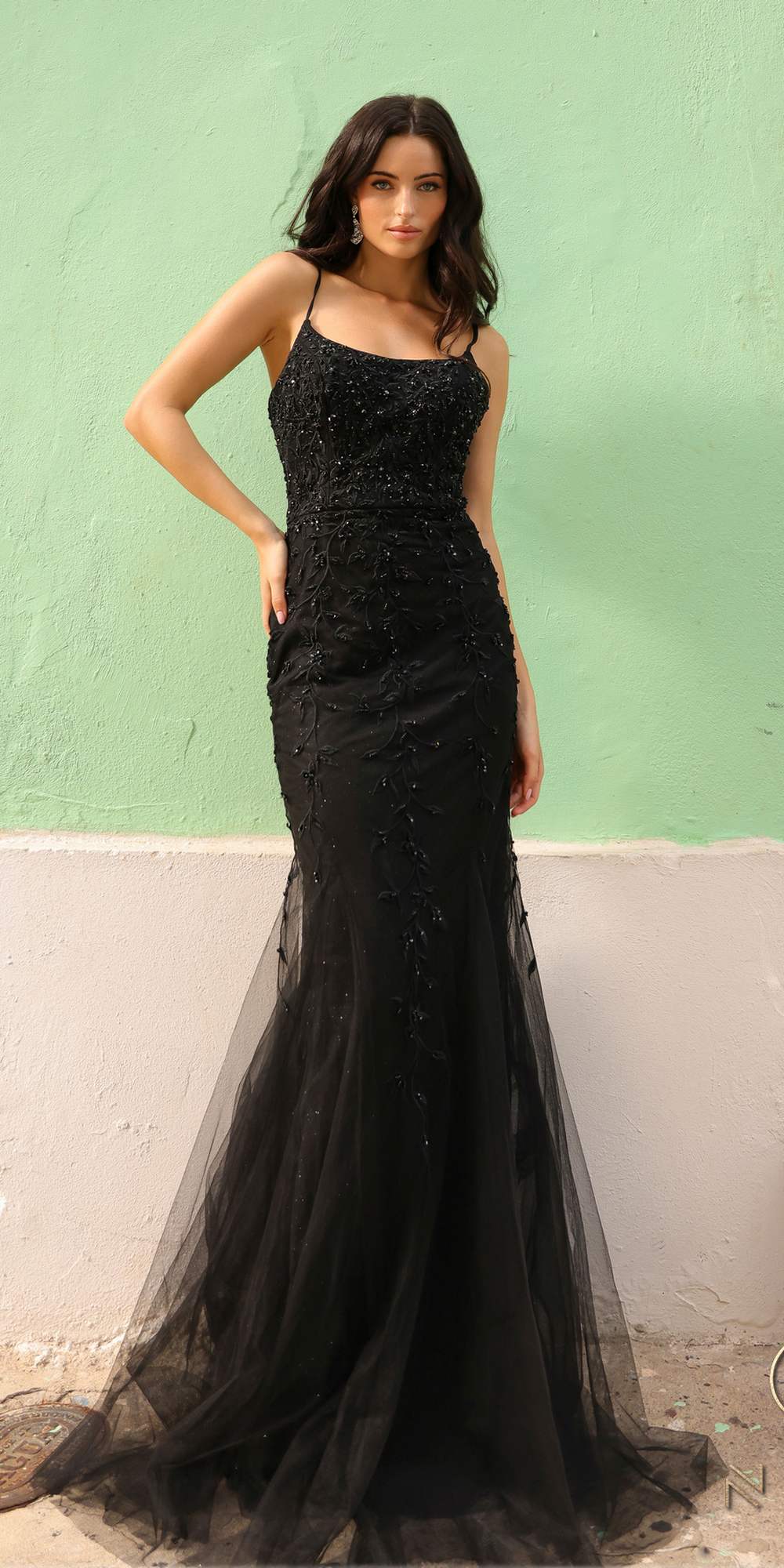 Nox Anabel A1376 - Vestido largo de sirena ajustado con espalda abierta con cordones y encaje