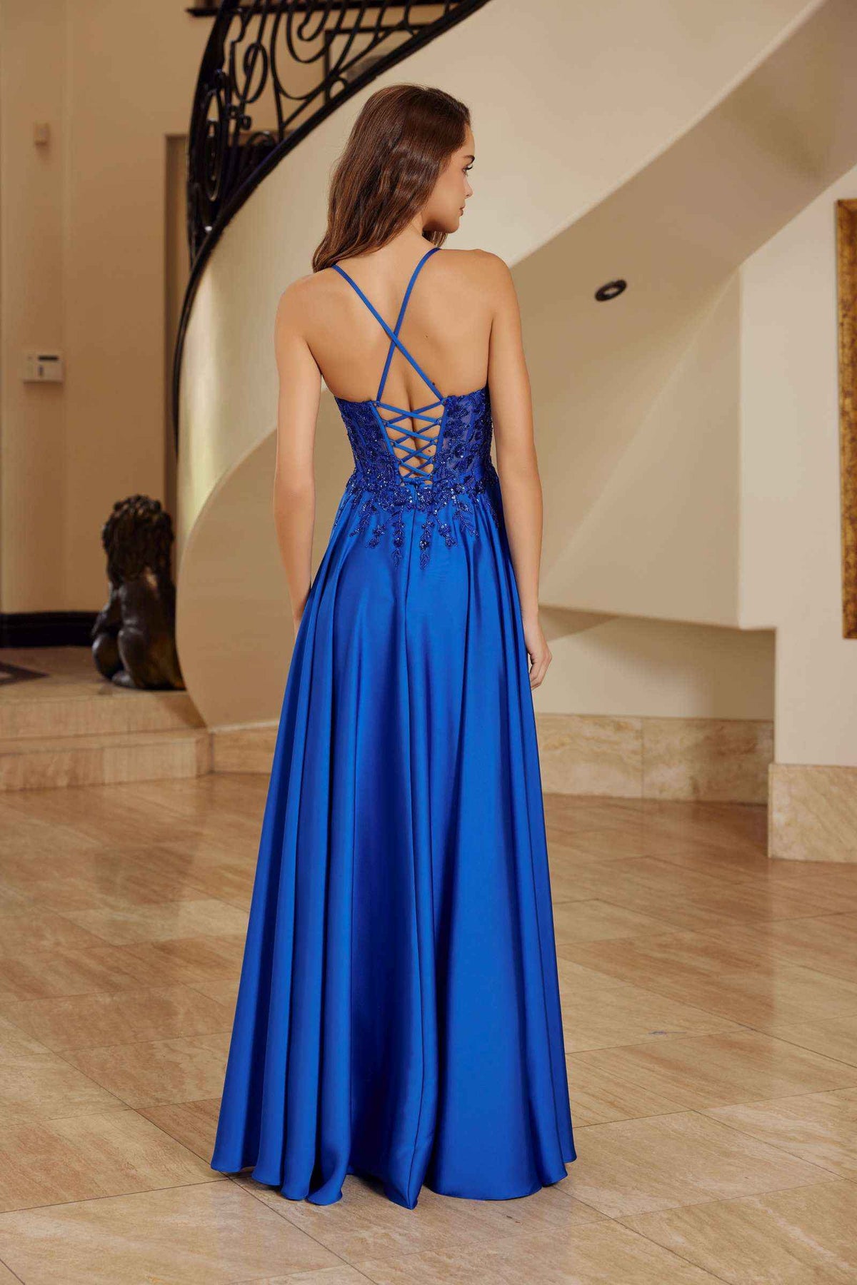 Vestido acampanado de satén elástico A1725 Nox Anabel