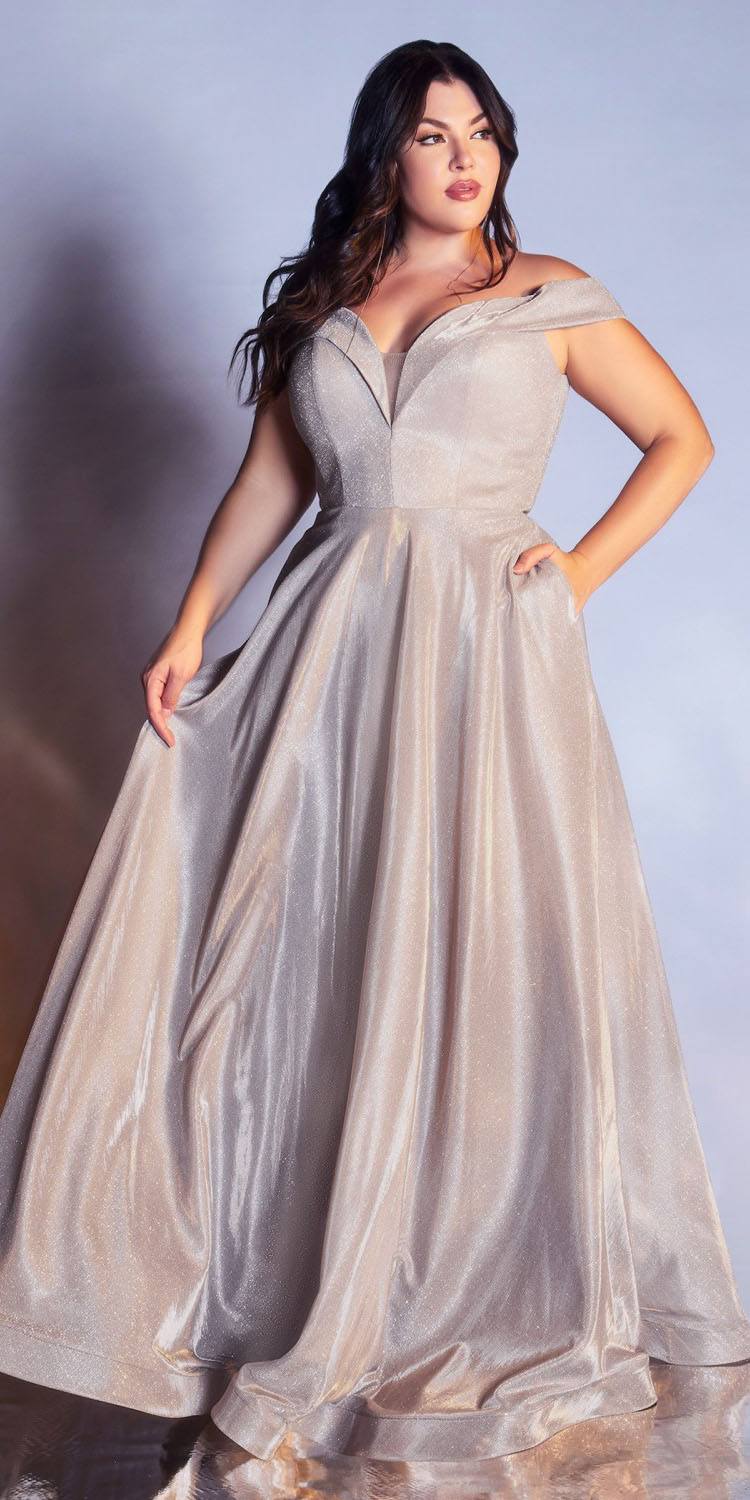 Cinderella Divine CD210C Vestido de Noche Acampanado con Hombros Descubiertos y Brillo Metálico