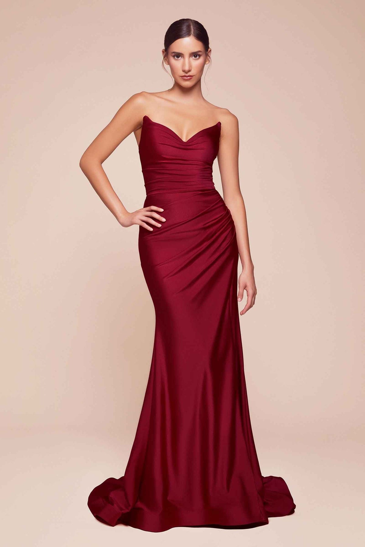 Vestido Ladivine CD791, vestido entallado de satén elástico sin tirantes con abertura