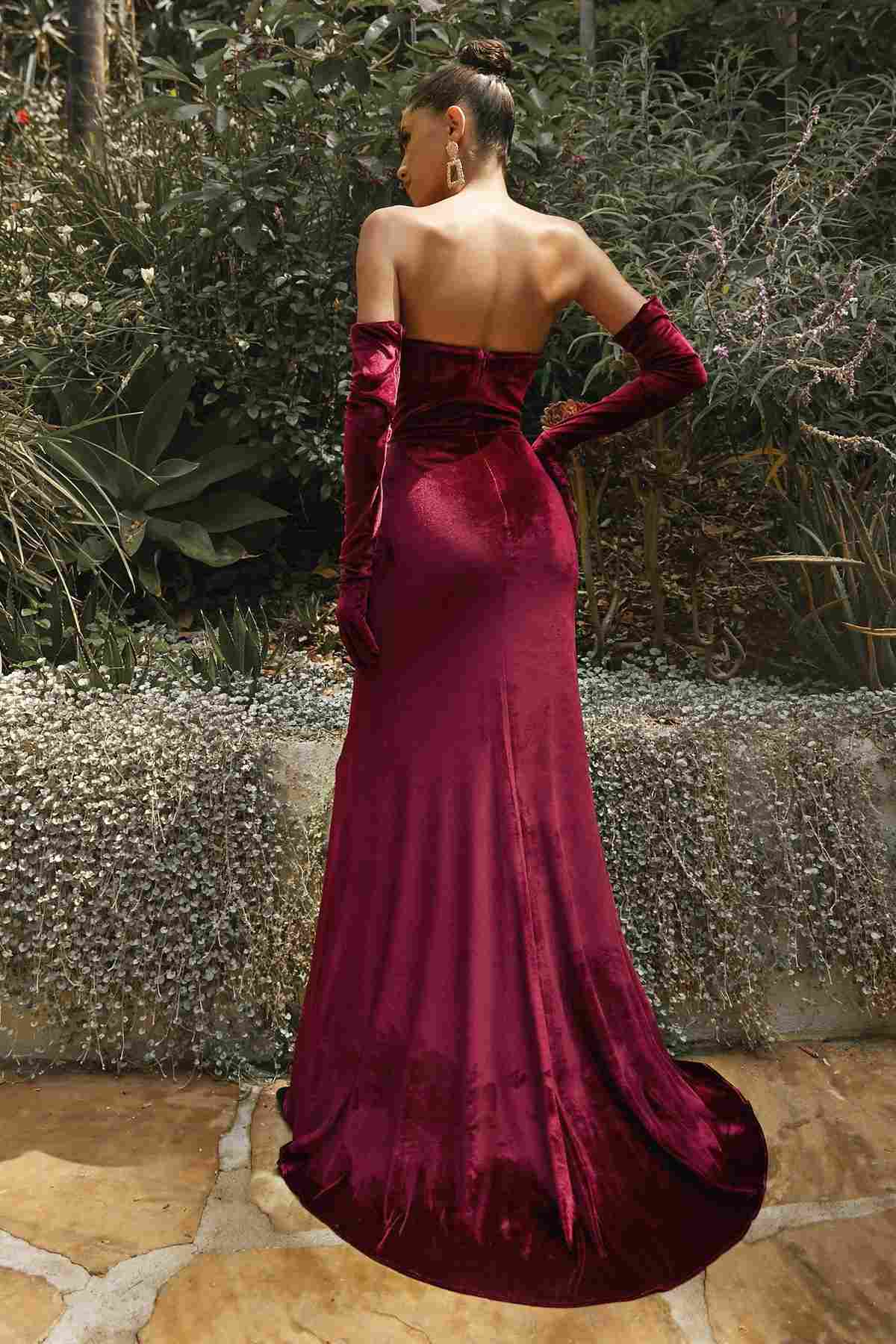 Cinderella Divine CH176 Vintage Velvet Hollywood Strapless Fitted Gown