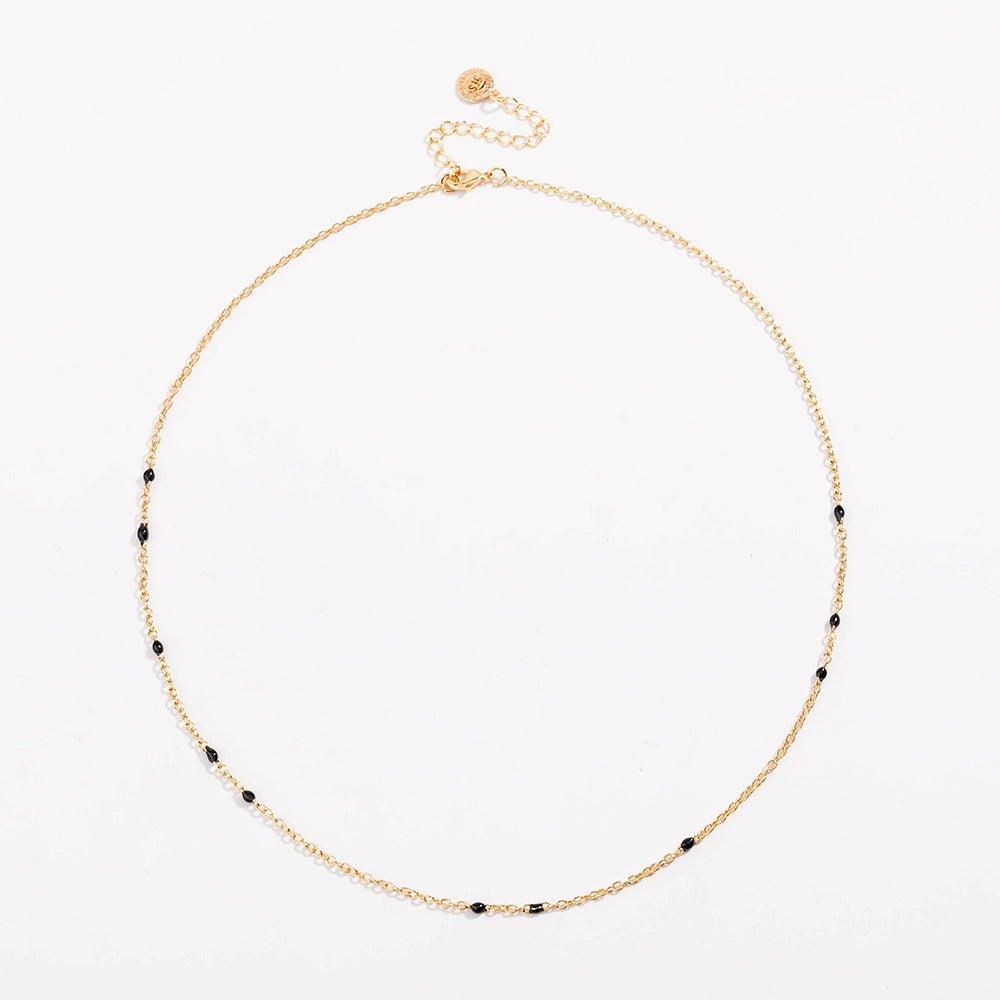 Collar de eslabones con cuentas de ónice negro delicado