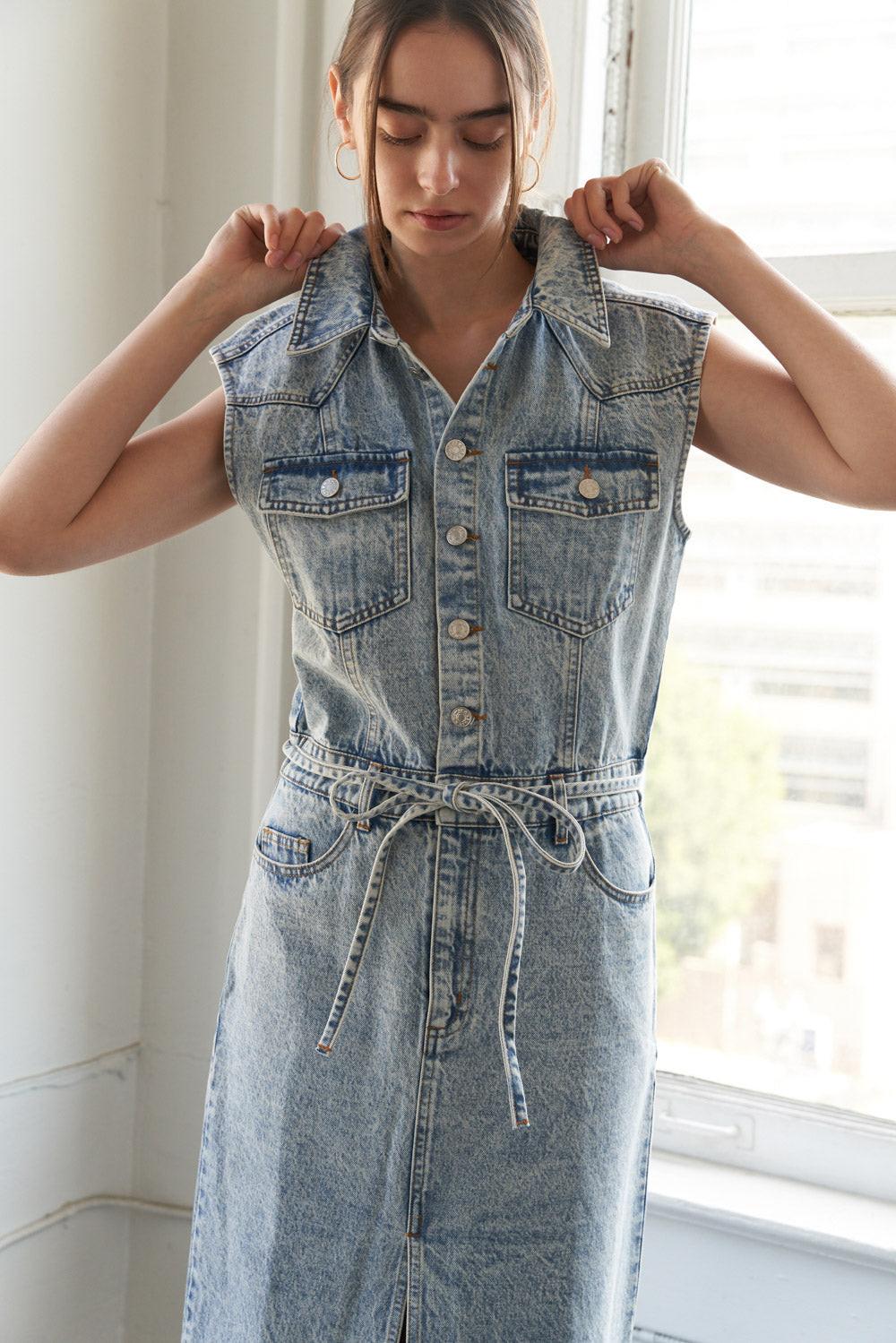 VESTIDO MIDI VAQUERO "CAPRICHO DE FLORES SILVESTRES"