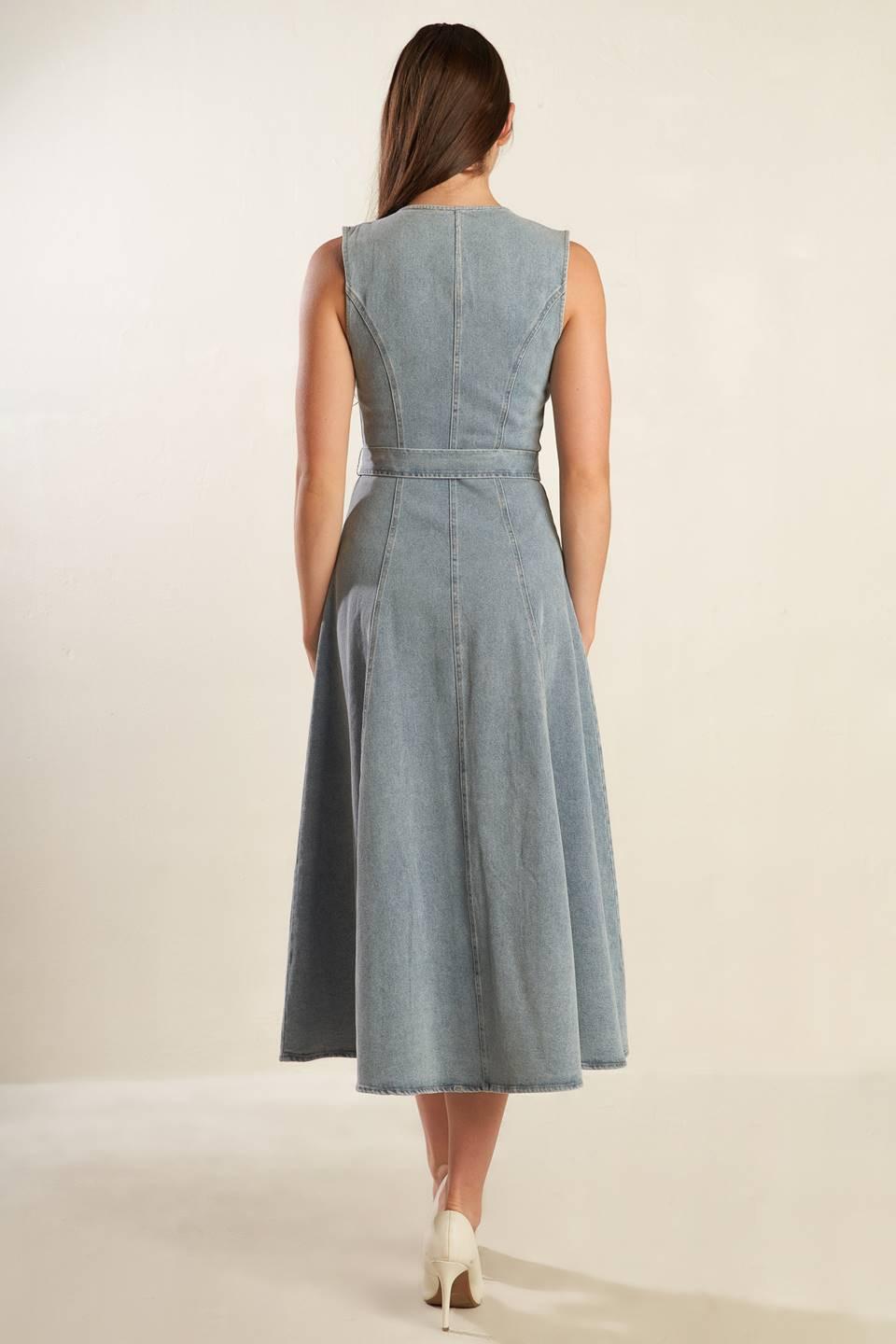 VESTIDO VAQUERO MIDI NÁUTICO Y ELEGANTE