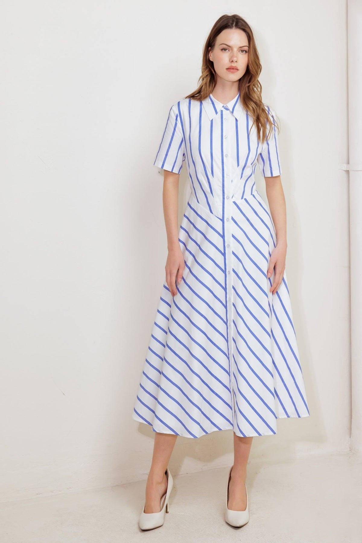 ME CONVENCIÓ CON EL VESTIDO MIDI TEJIDO