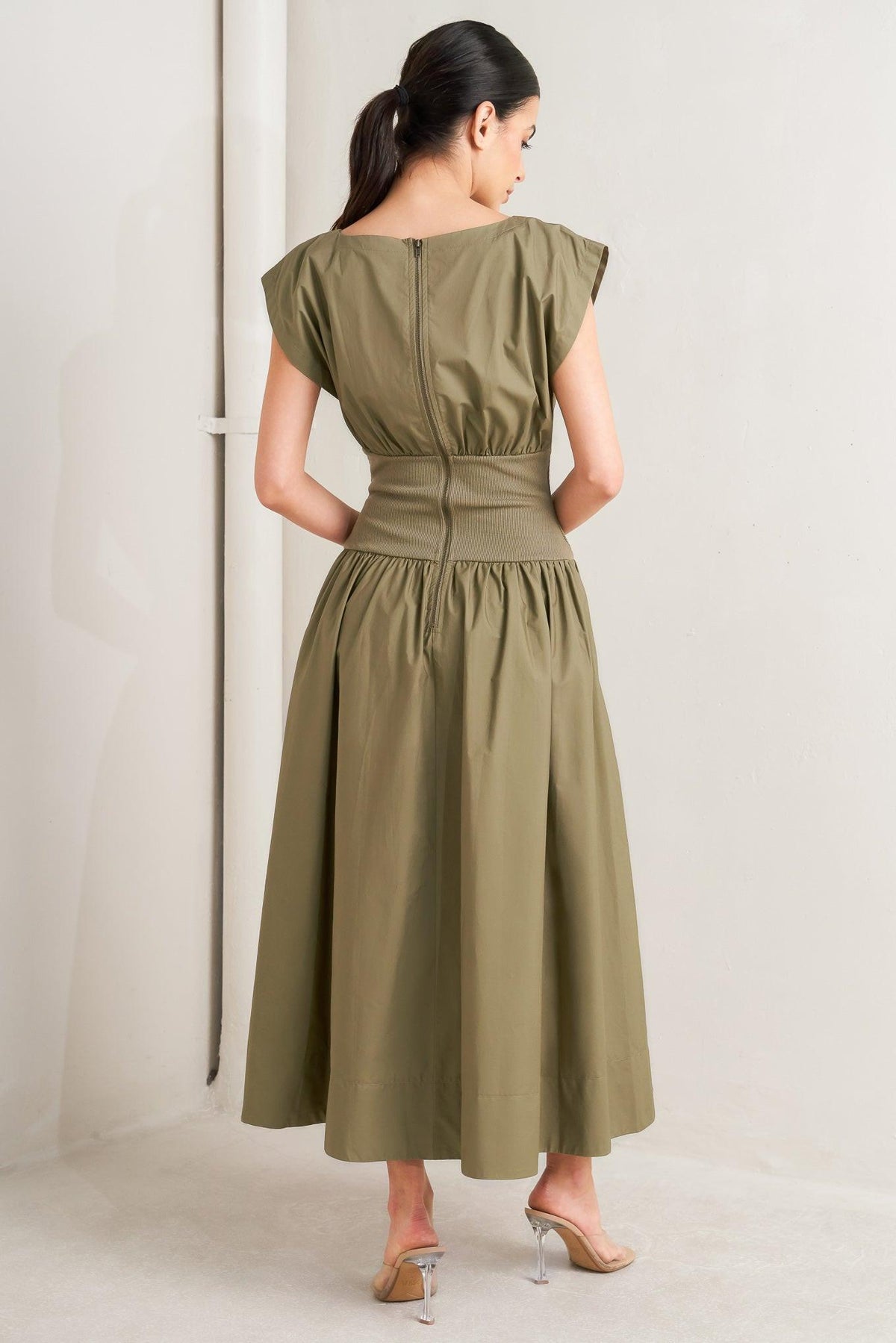 VESTIDO MIDI TEJIDO OLIVA ROMÁNTICO DREAMWEAVER