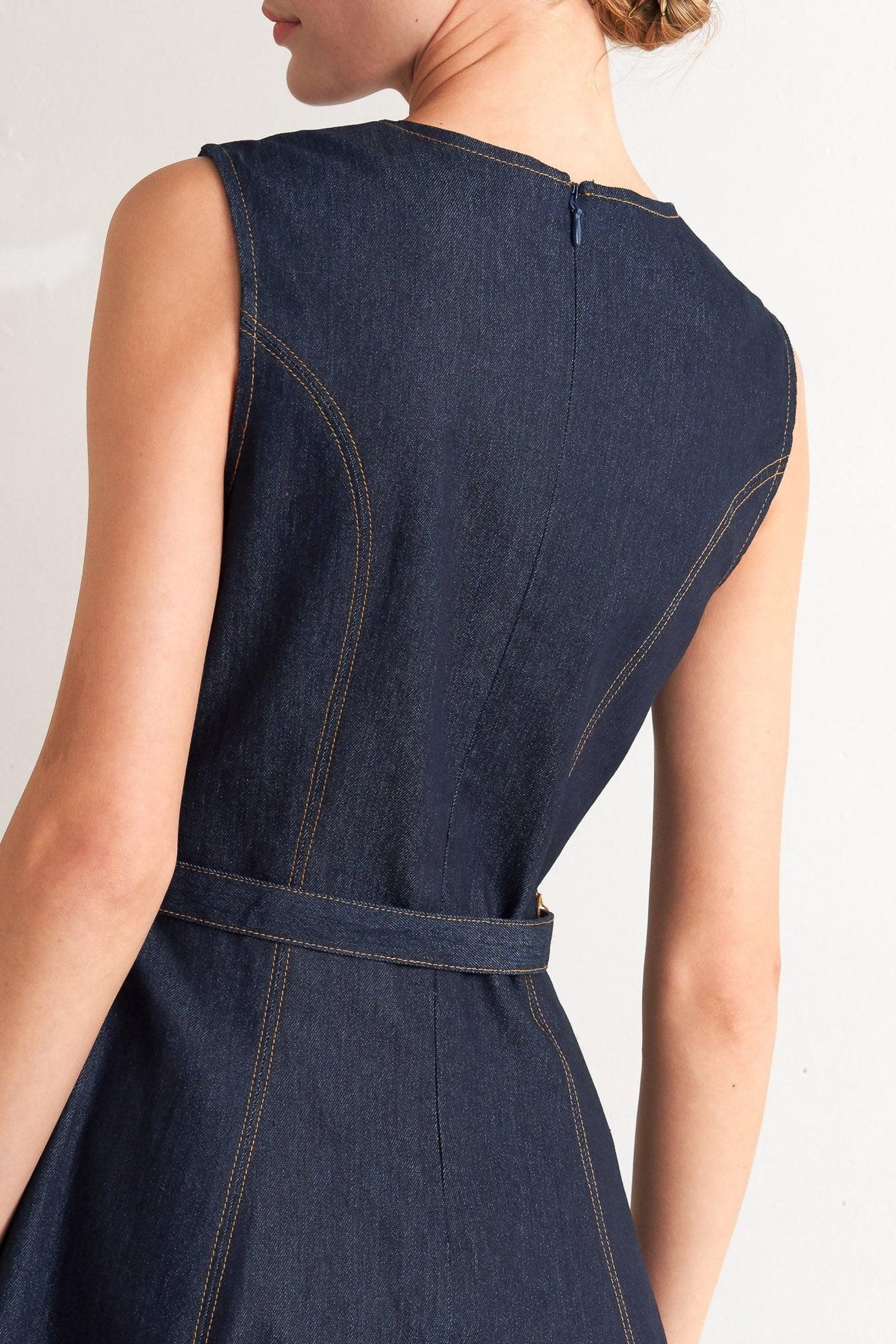 VESTIDO MIDI DE MEZCLILLA OSCURA MODERNO