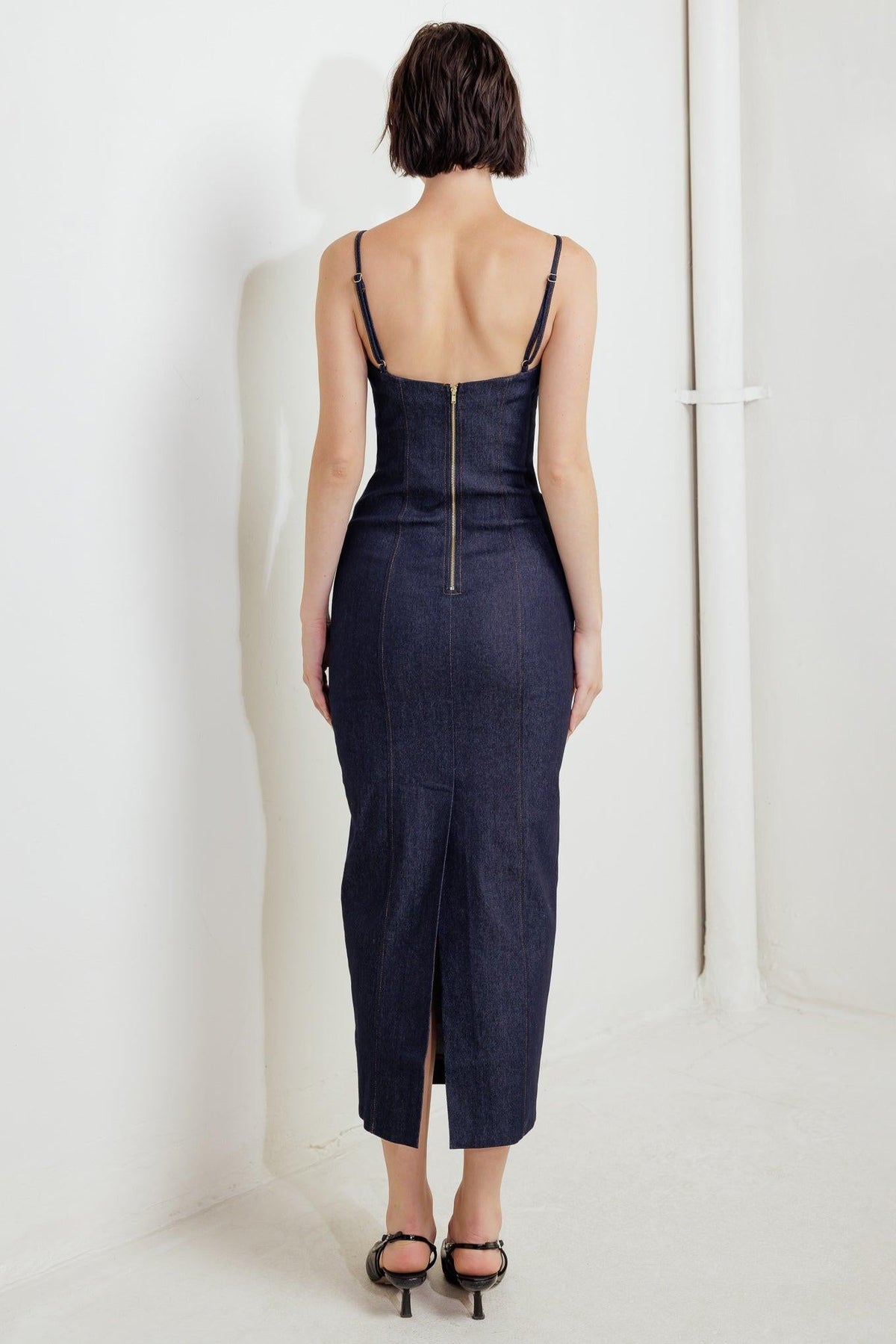 QUIET CURVE DARK DENIM MIDI DRESS
