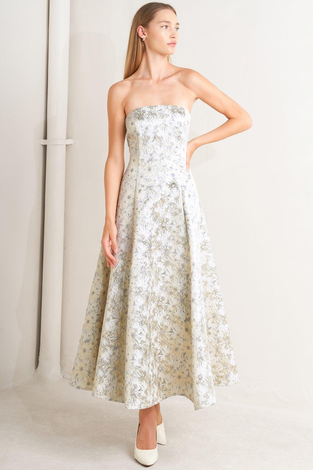 VESTIDO MIDI DE JACQUARD TEJIDO CON ESTAMPADO FLORAL EN TONOS PASTEL