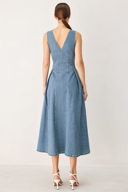 SWEETHEART V-NECK DENIM MIDI DRESS