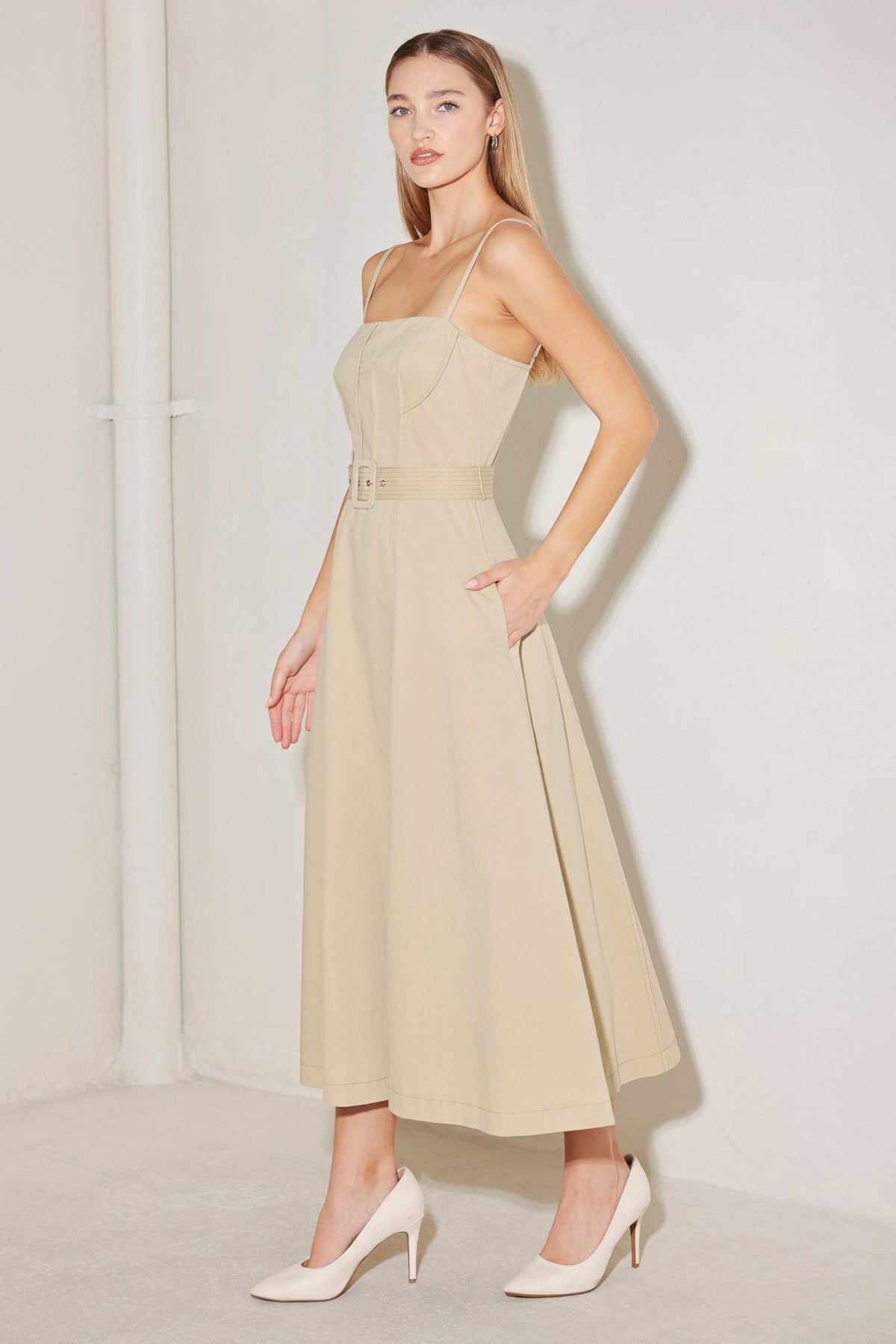 UNDERSTATED ICON WOVEN MIDI DRESS
