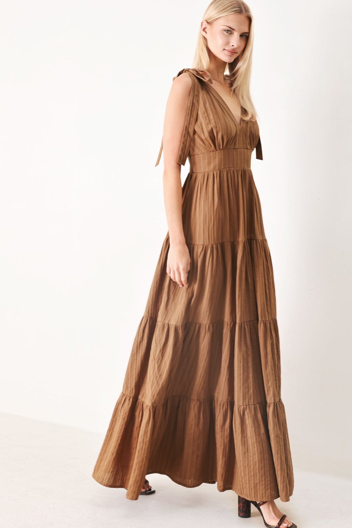 VESTIDO MAXI TEJIDO CALM BEAUTY