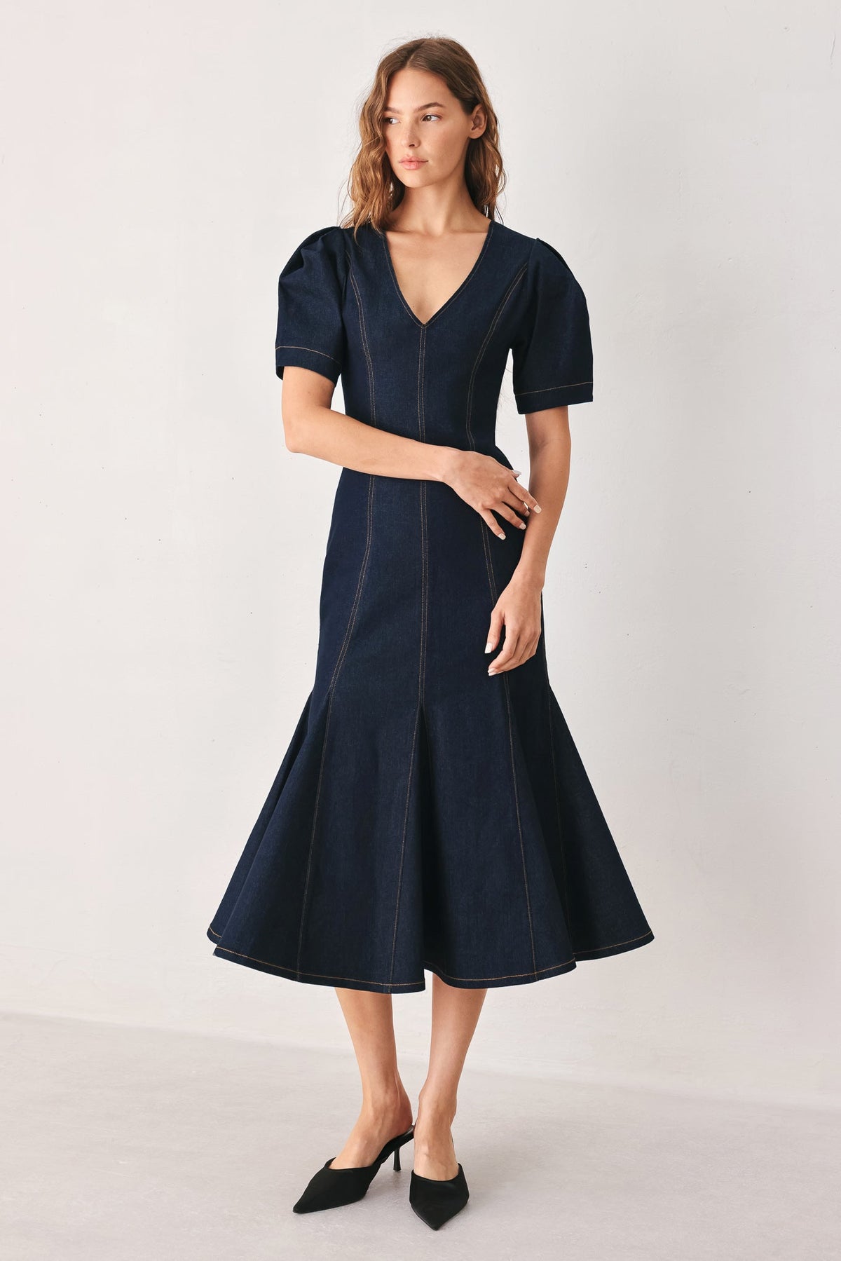 VESTIDO MIDI DE MEZCLILLA AFTER DARK
