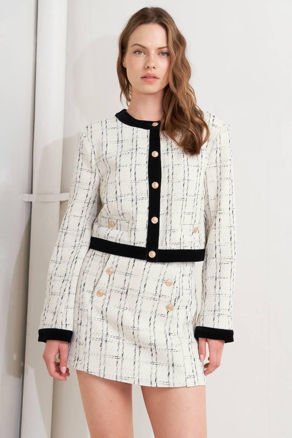 CHAQUETA CORTA DE TWEED TEJIDO CON DESTINO A PARÍS