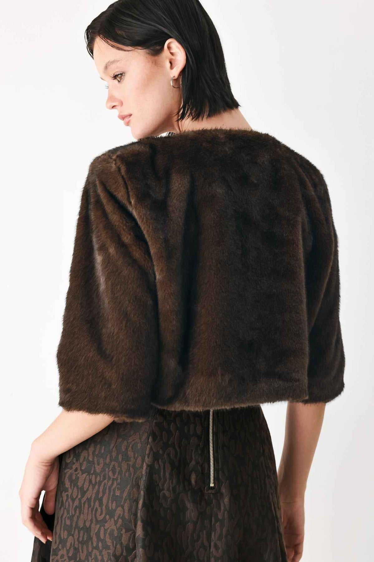 COCOON CHARM BROWN FAUX FUR CROPPED JACKET