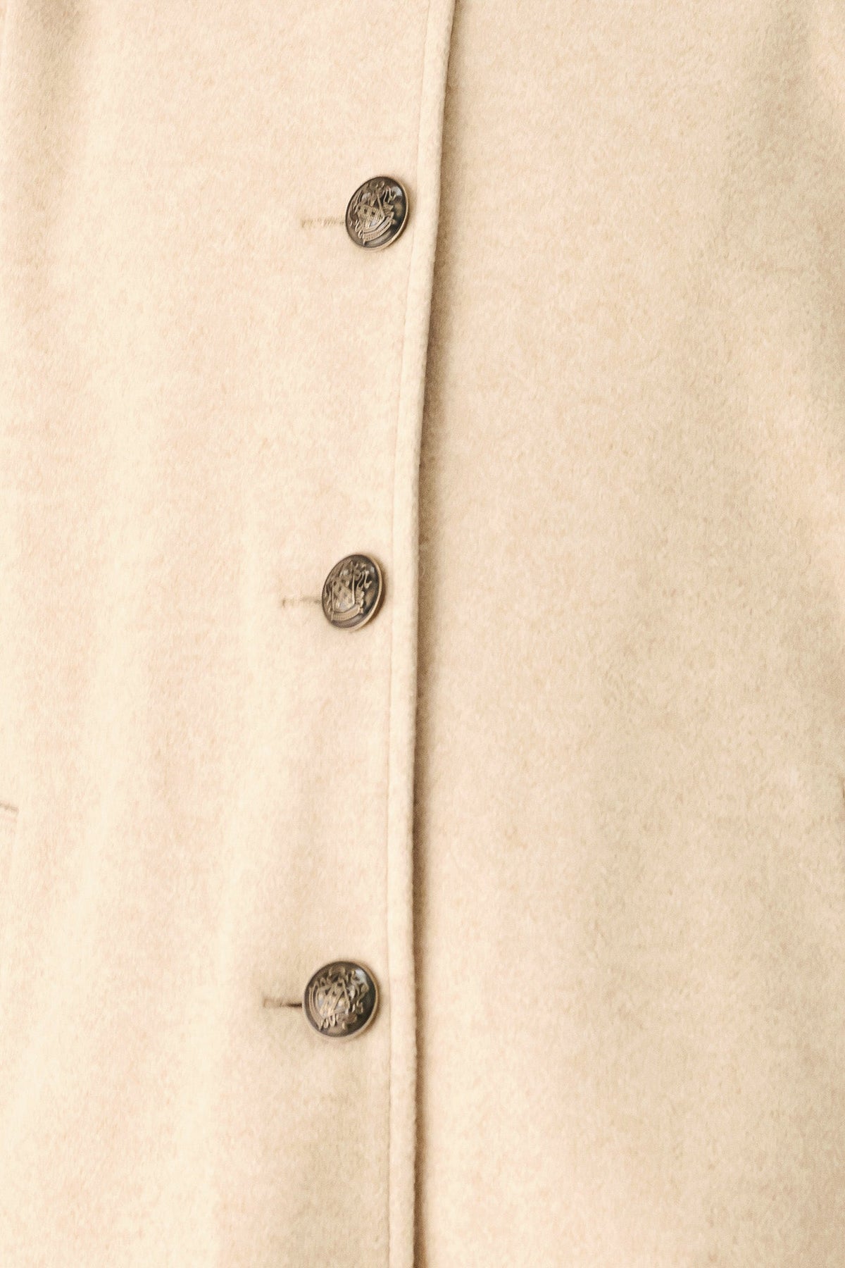 CHAQUETA CAPELET CON HEBILLA CITY IN MOTION