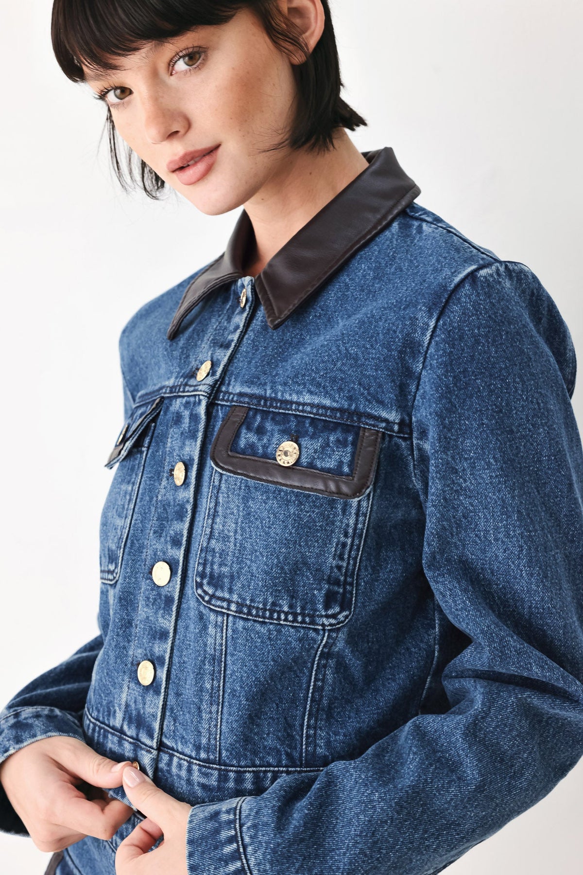 CHAQUETA CORTA DE DENIM VINTAGE DENIM RENDEZVOUS