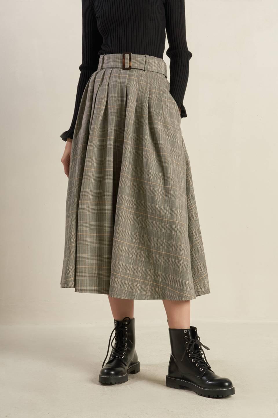 FALDA MIDI TEJIDA CON ENCANTO OSCURO