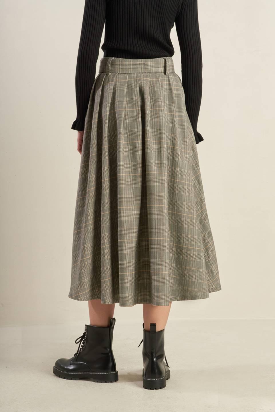 FALDA MIDI TEJIDA CON ENCANTO OSCURO