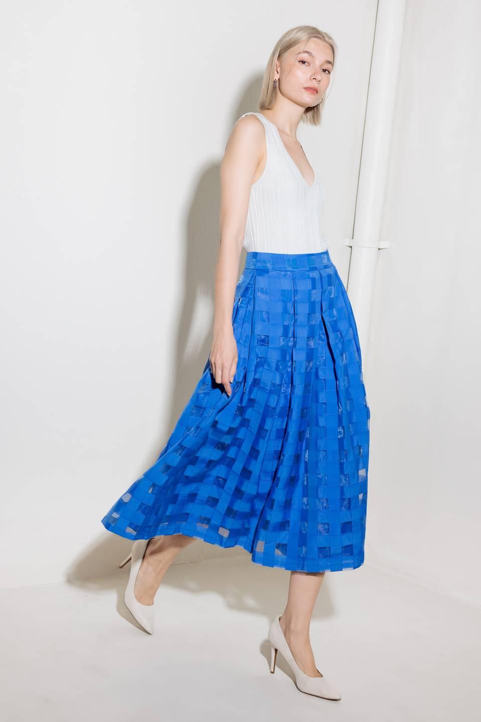 FALDA MIDI DE ORGANZA AZUL VIVE PARA NOSOTROS