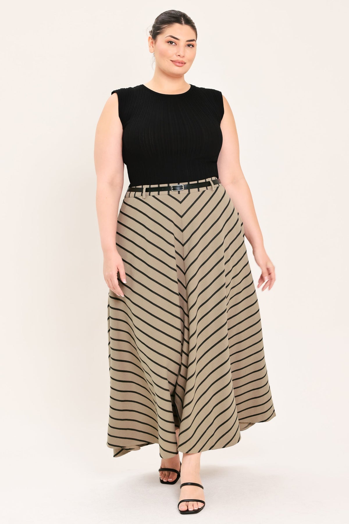 FALDA MIDI DE TEJIDO A RAYAS WEEKEND VIBE