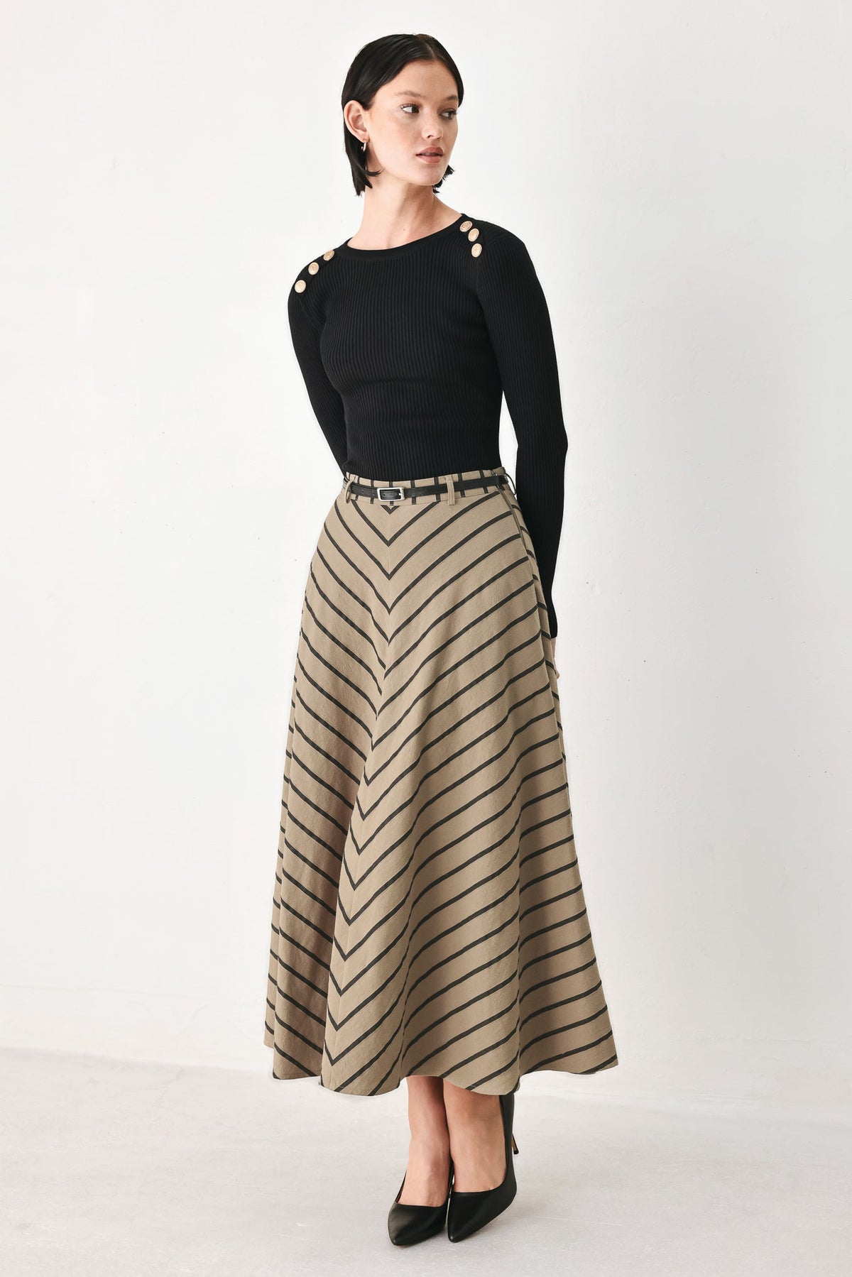 FALDA MIDI DE TEJIDO A RAYAS WEEKEND VIBE