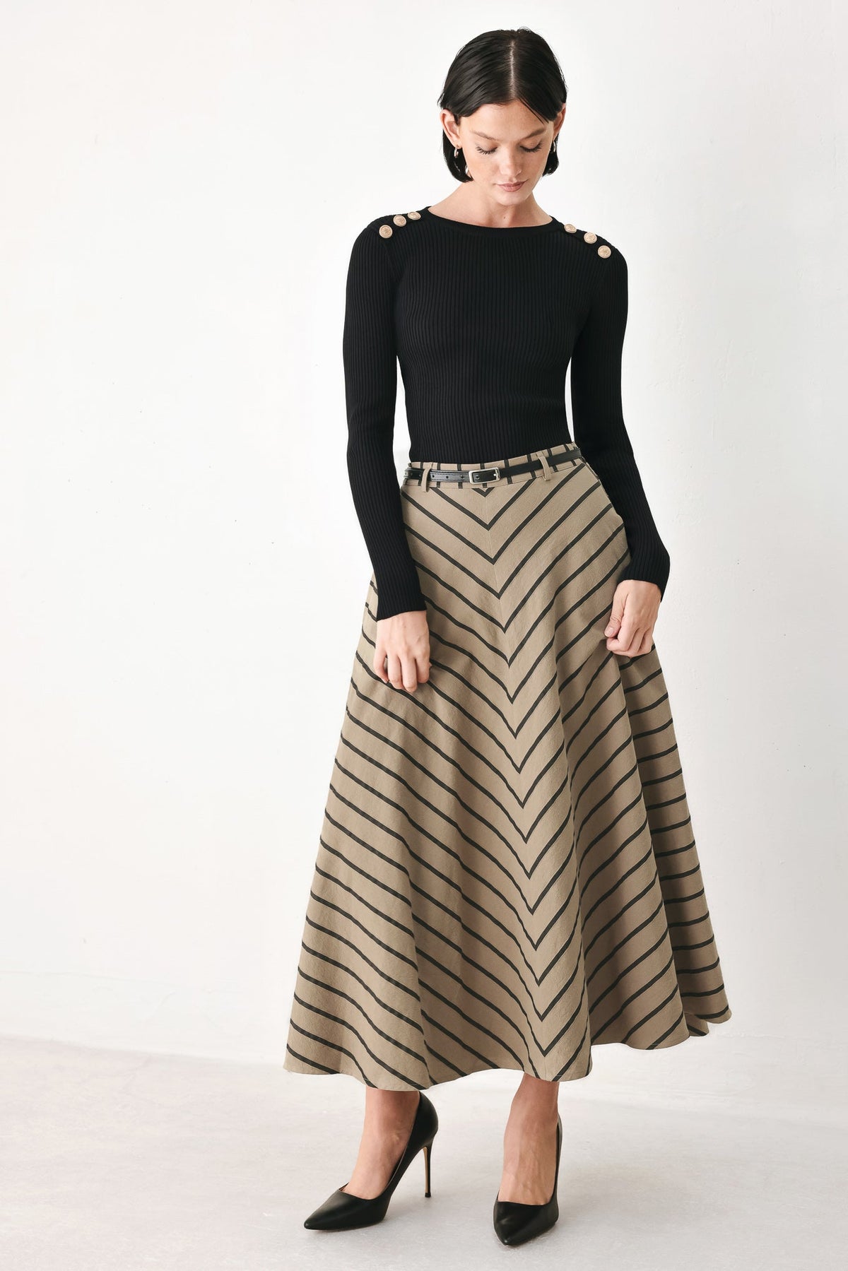 FALDA MIDI DE TEJIDO A RAYAS WEEKEND VIBE
