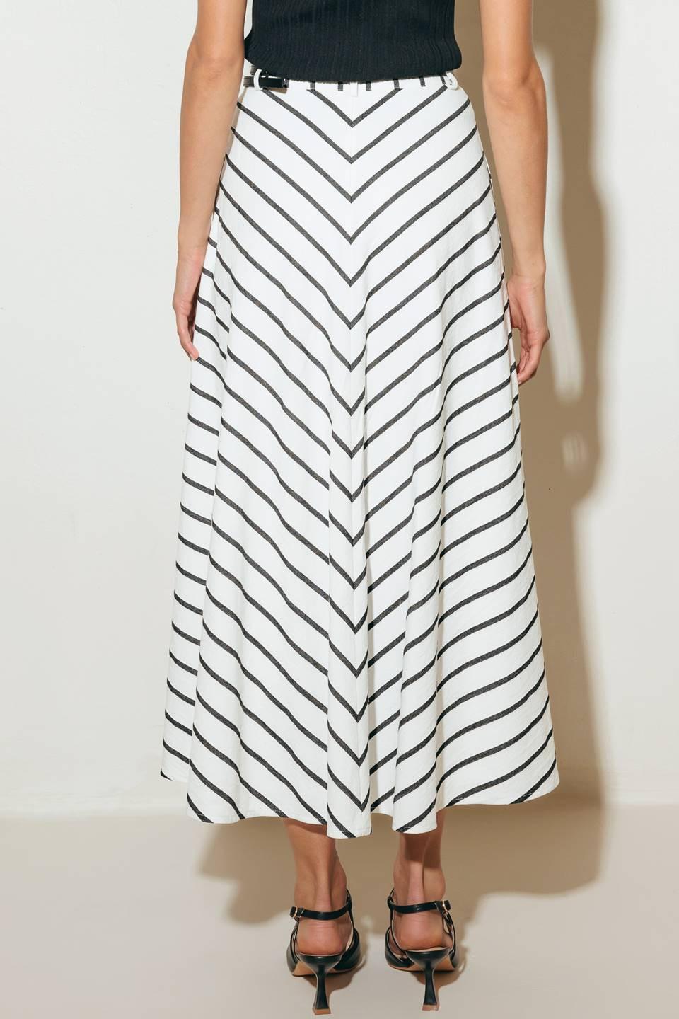 FALDA MIDI DE TEJIDO A RAYAS WEEKEND VIBE