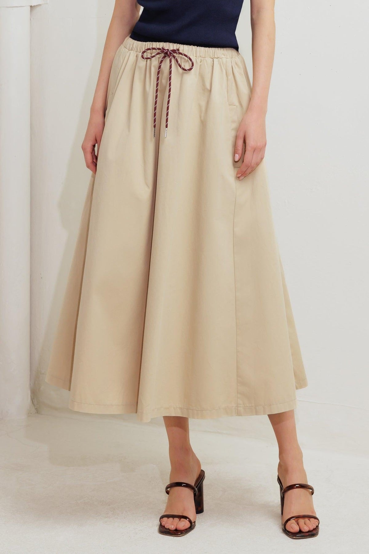 FALDA MIDI TEJIDA PARISIENNE PARA EL FIN DE SEMANA