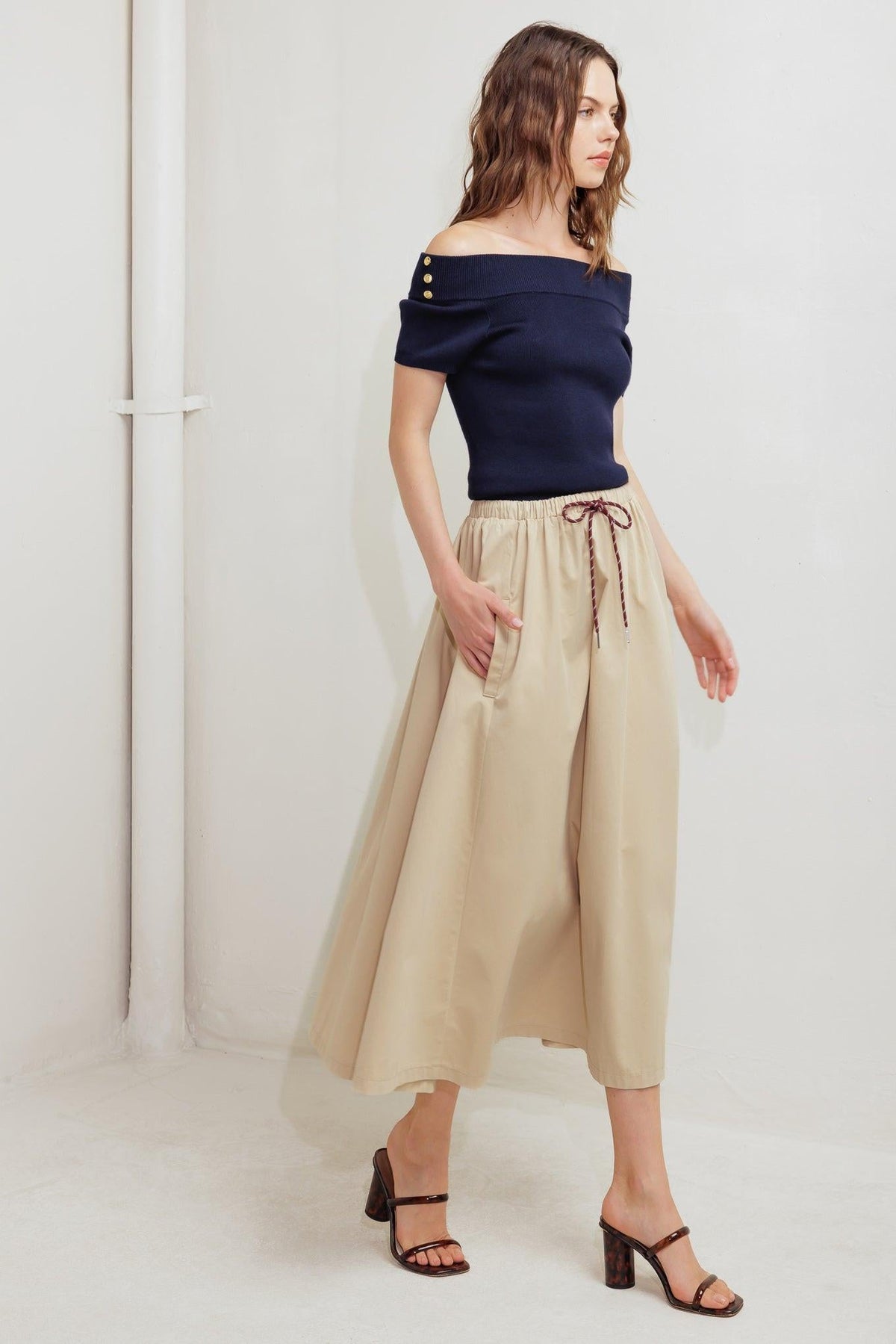 FALDA MIDI TEJIDA PARISIENNE PARA EL FIN DE SEMANA