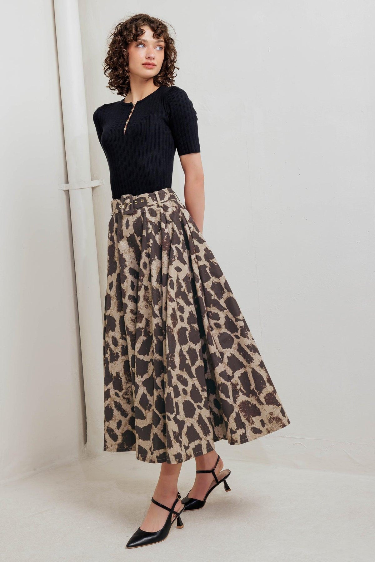 FALDA MIDI COMPLETA TEJIDA CON ESTAMPADO DE LEOPARDO