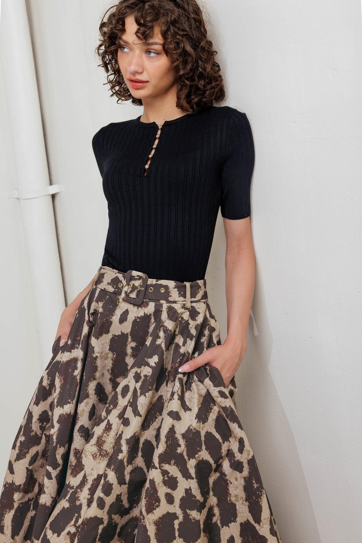 FALDA MIDI COMPLETA TEJIDA CON ESTAMPADO DE LEOPARDO