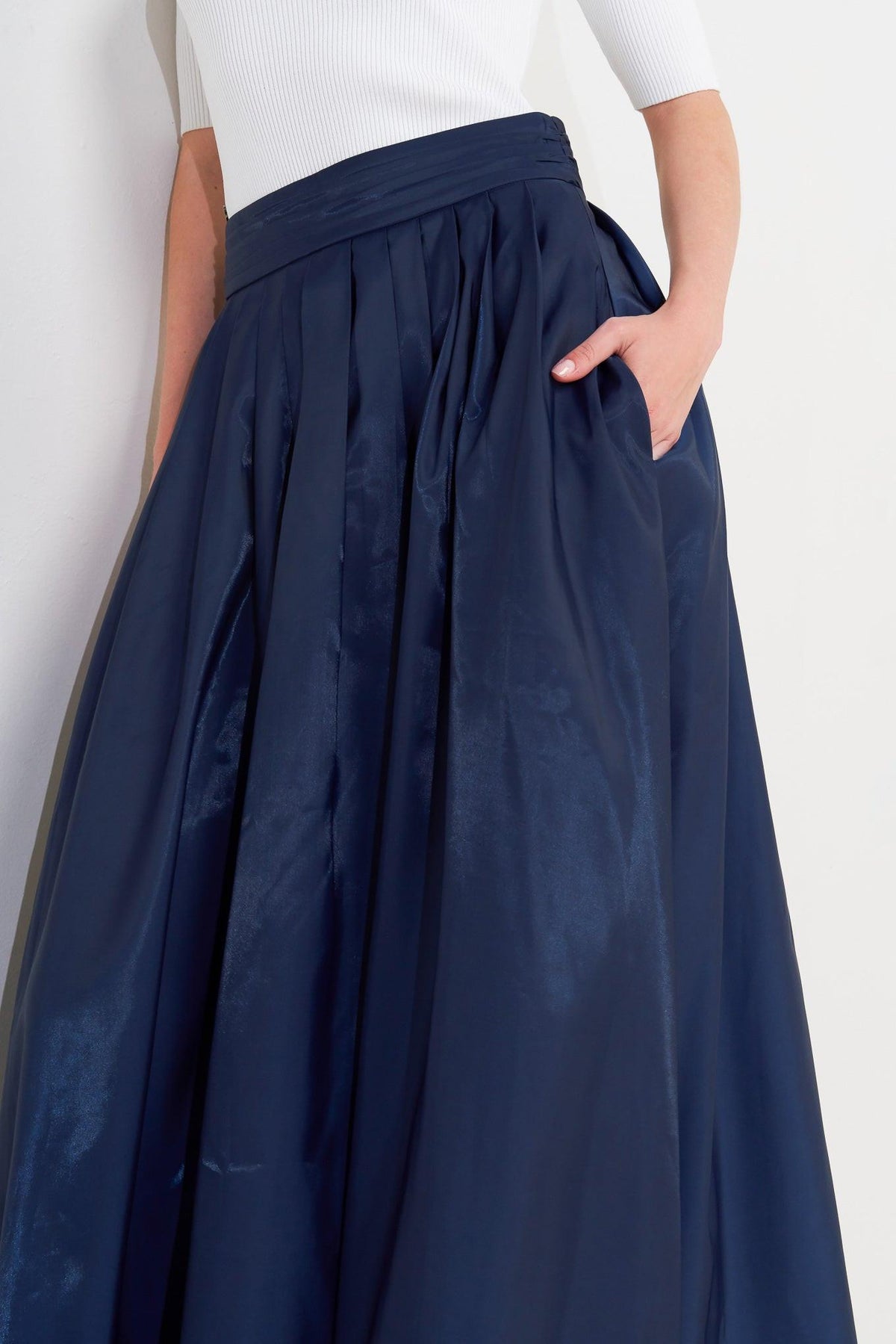 FALDA MIDI PLISADA DE TEJIDO ACAMPANADO LUXE