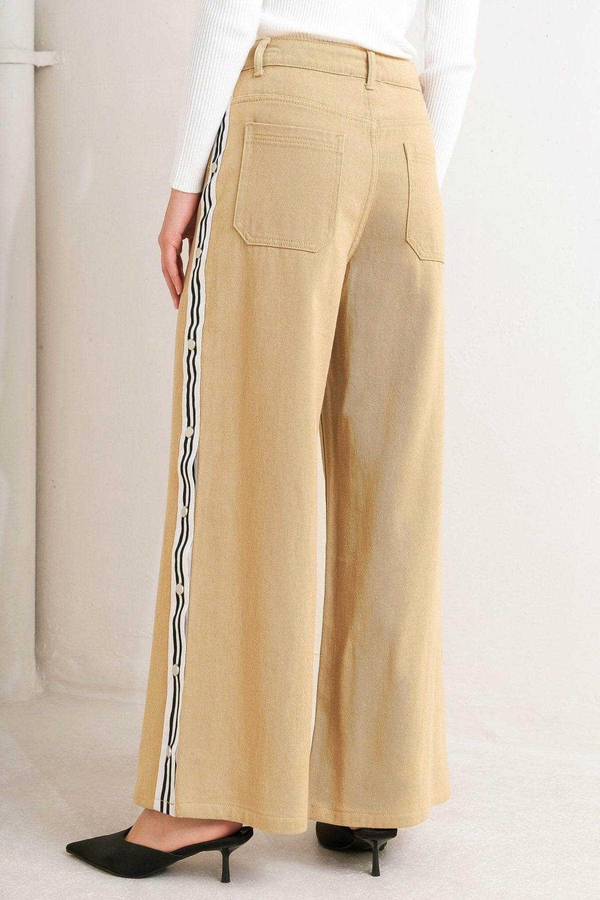 PANTALONES DE SARGA TEJIDA DE ELEVACIÓN ELEGANTE
