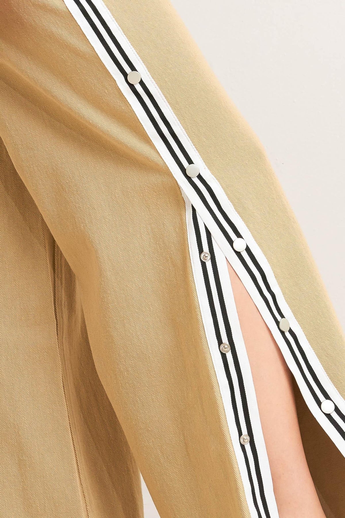 PANTALONES DE SARGA TEJIDA DE ELEVACIÓN ELEGANTE