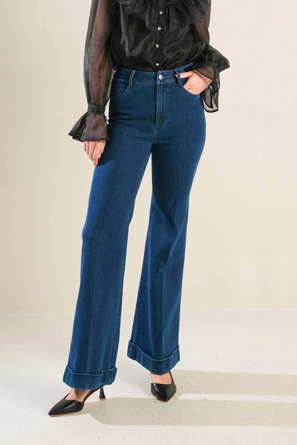 NUESTROS PANTALONES VAQUEROS GREATEST LOVE