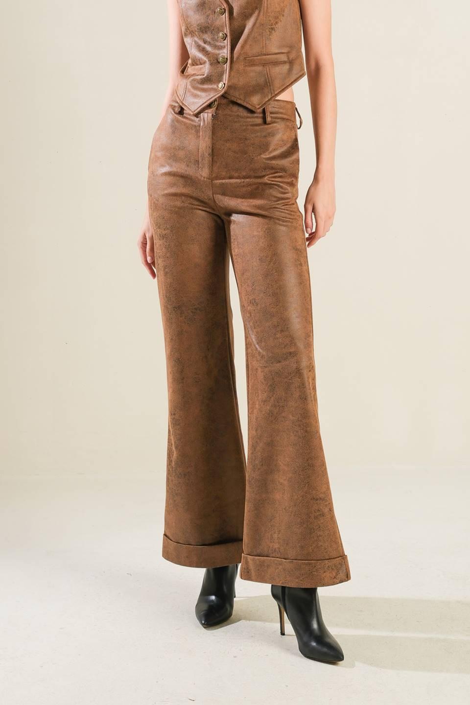 UN REGALO DE LOVE LEATHER PANTS