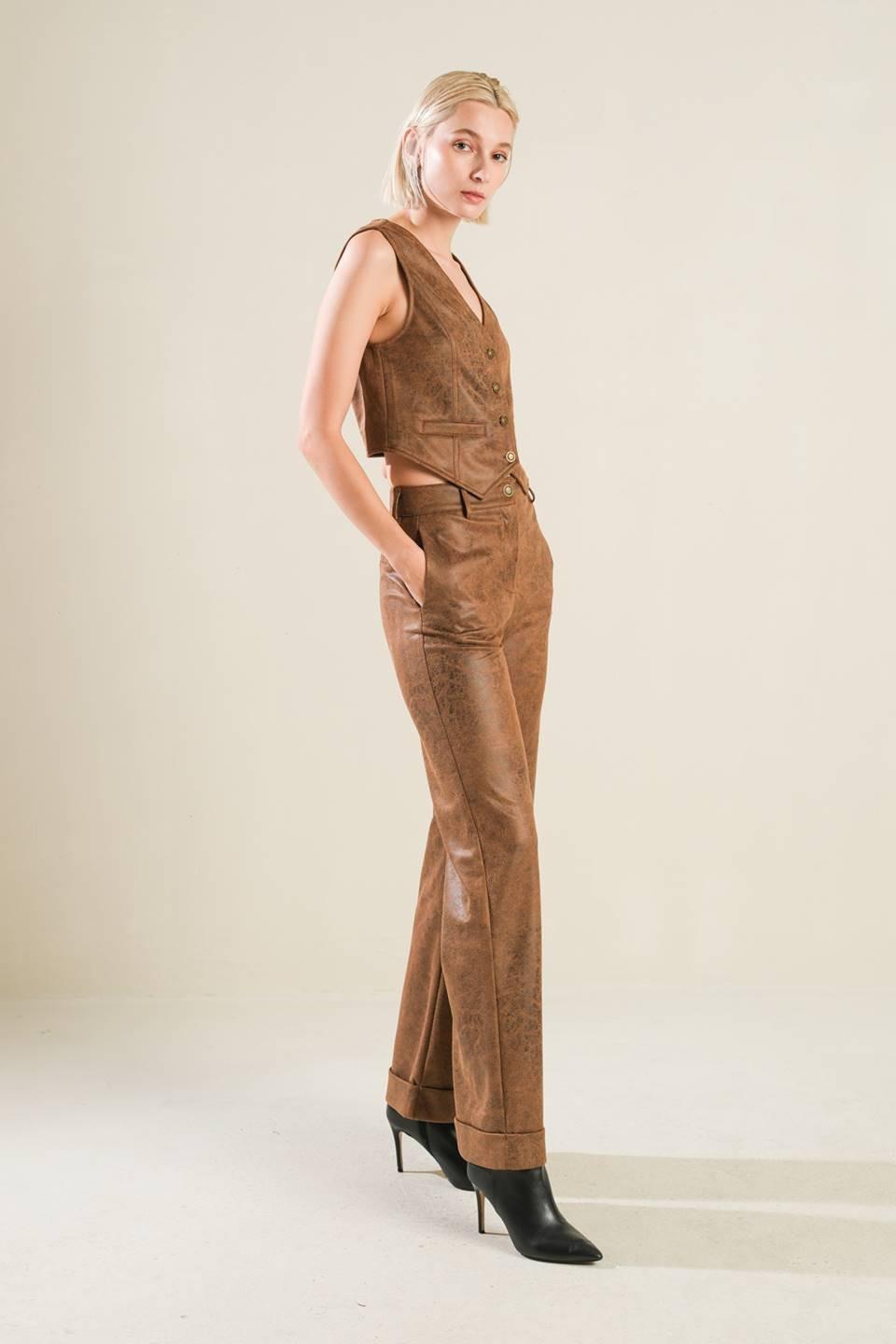 UN REGALO DE LOVE LEATHER PANTS