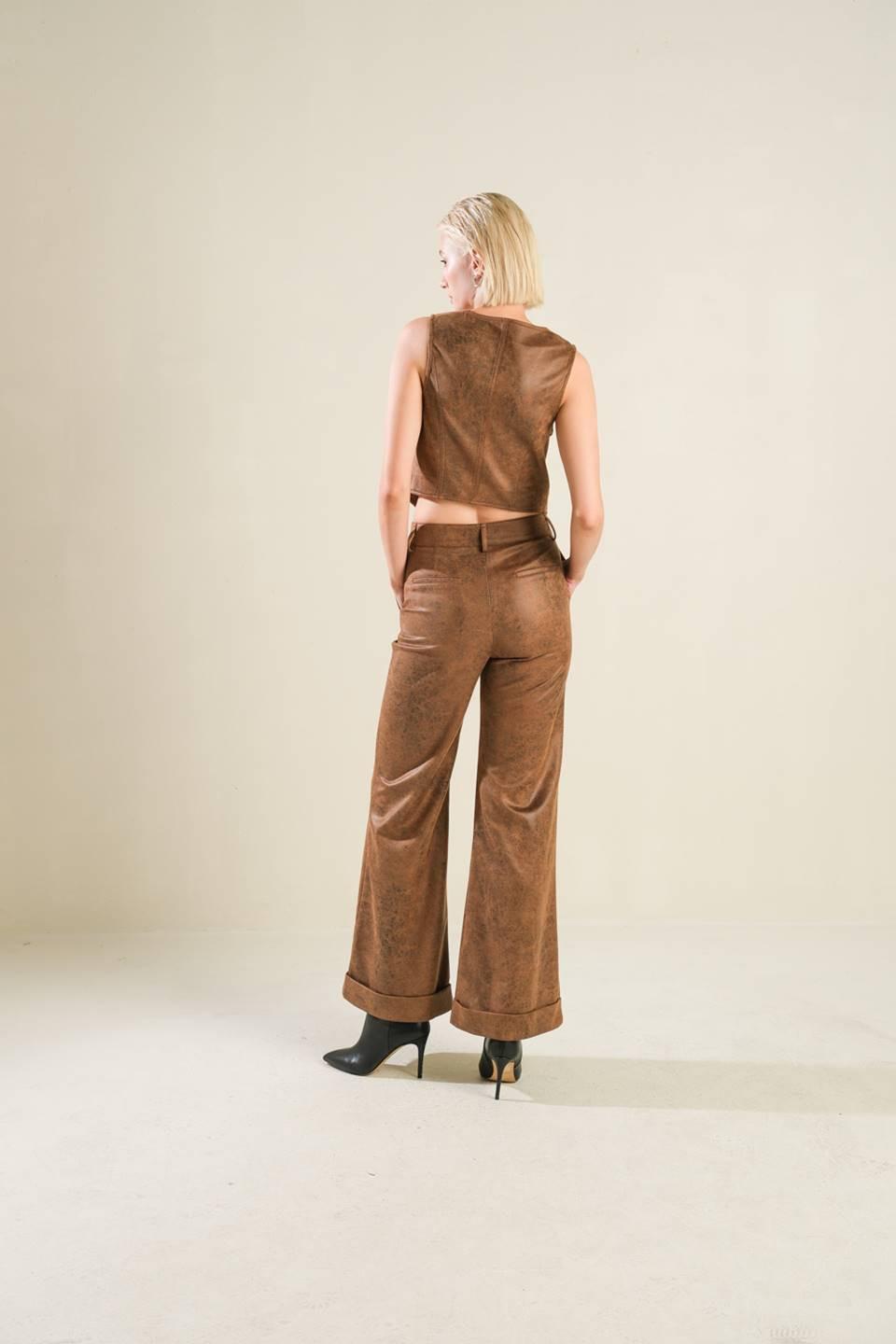UN REGALO DE LOVE LEATHER PANTS