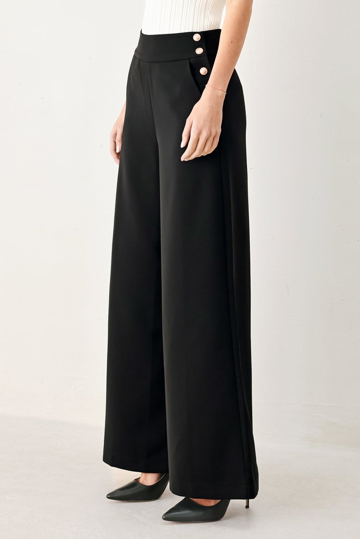 PANTALÓN TEJIDO ESTILO MODERNO