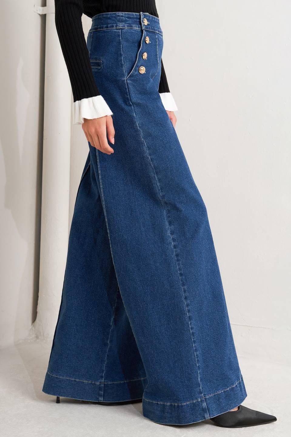 PANTALONES DE MEZCLILLA LISTOS PARA LA CALLE