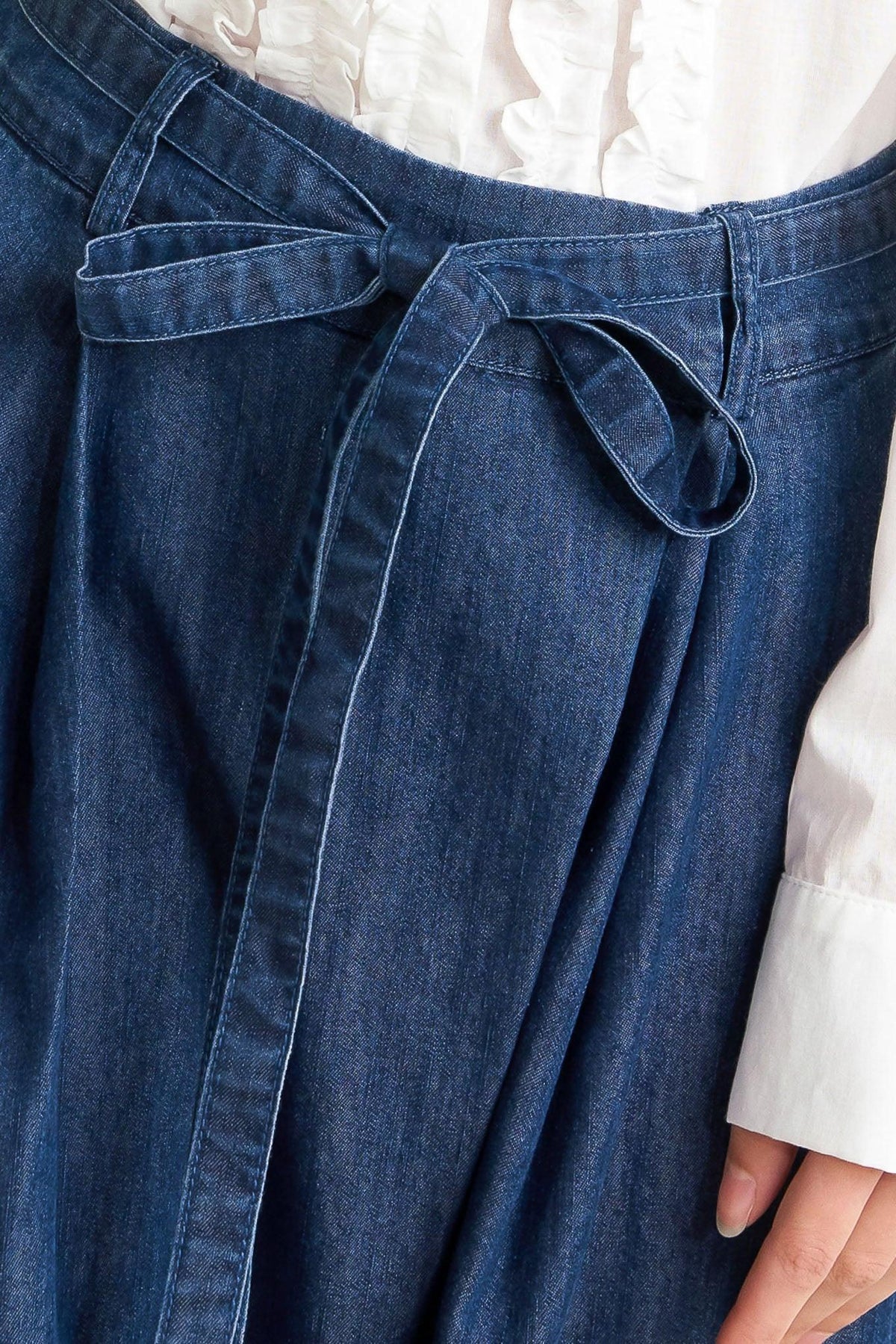PANTALONES DE DENIM DE CORTE HOLGADO Y SASTRERÍA RELAJADA